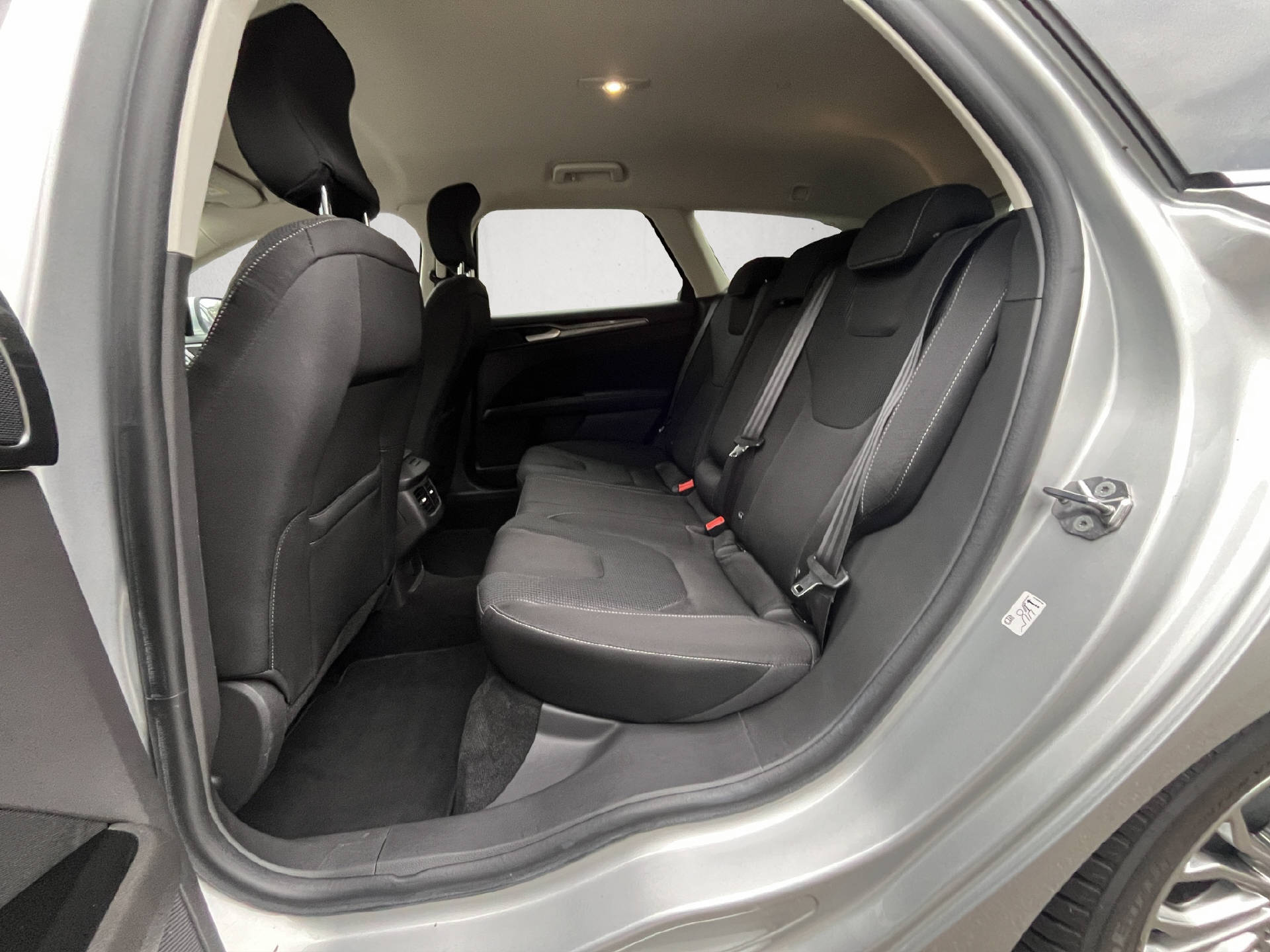 FORD Mondeo Station Wagon 2.0 HEV 187 Titanium-image-13
