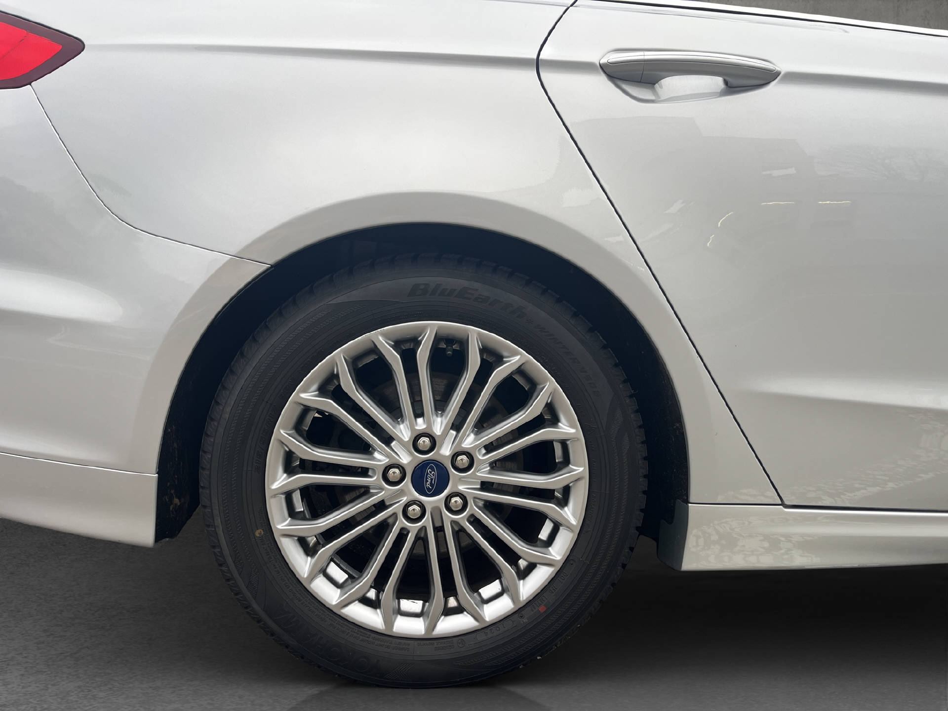 FORD Mondeo Station Wagon 2.0 HEV 187 Titanium-image-24