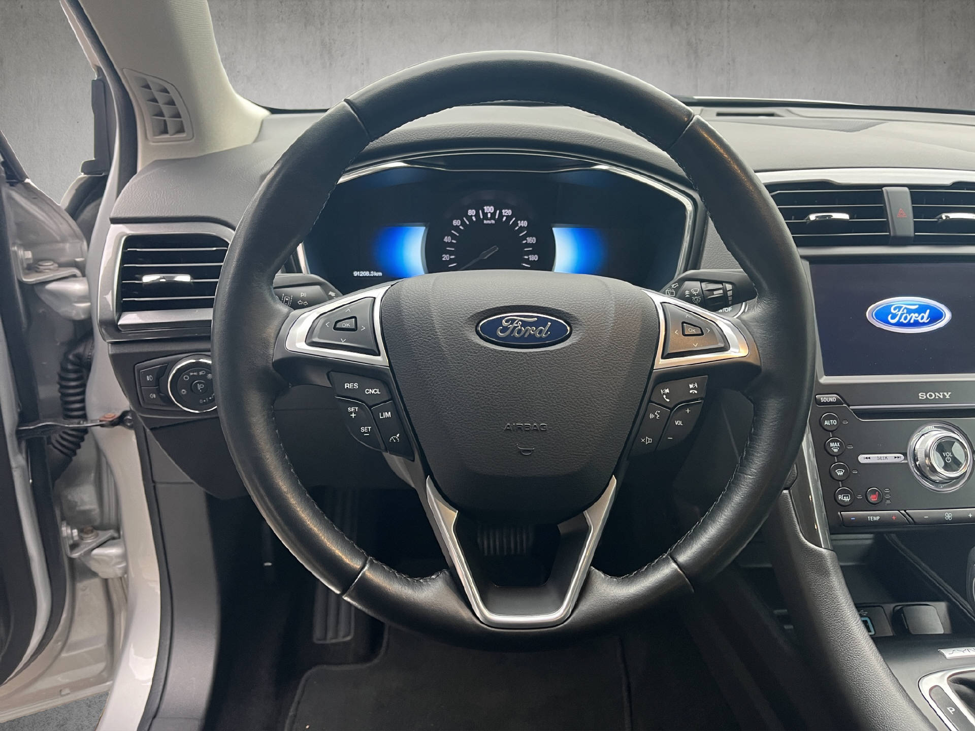 FORD Mondeo Station Wagon 2.0 HEV 187 Titanium-image-10