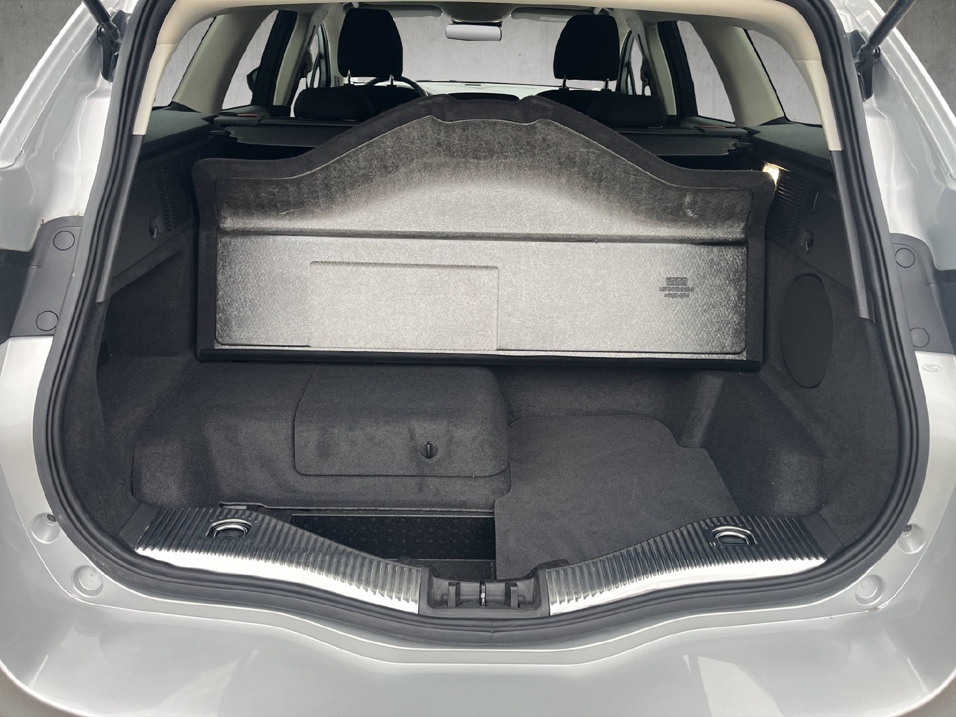 FORD Mondeo Station Wagon 2.0 HEV 187 Titanium-image-21
