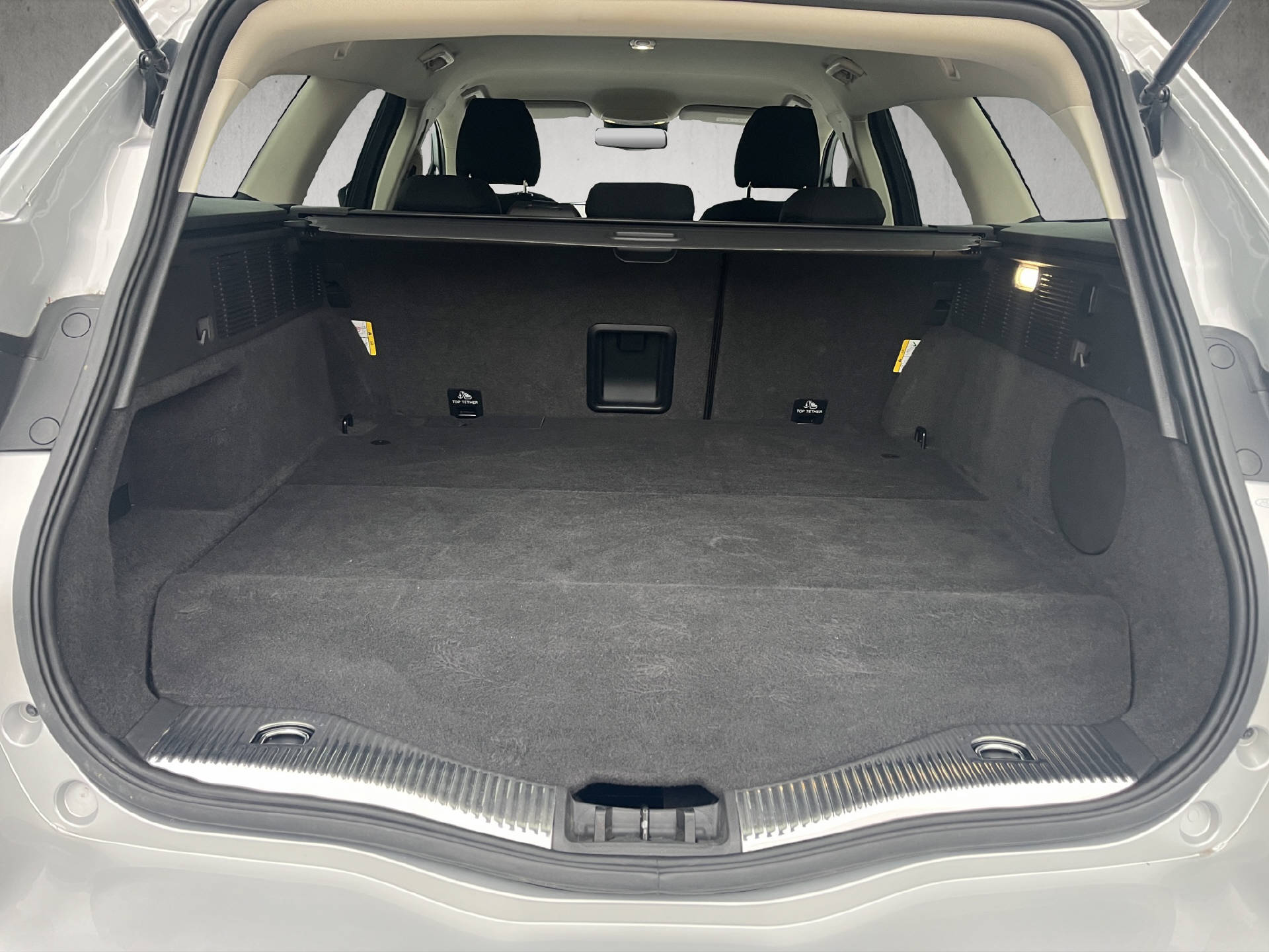 FORD Mondeo Station Wagon 2.0 HEV 187 Titanium-image-20