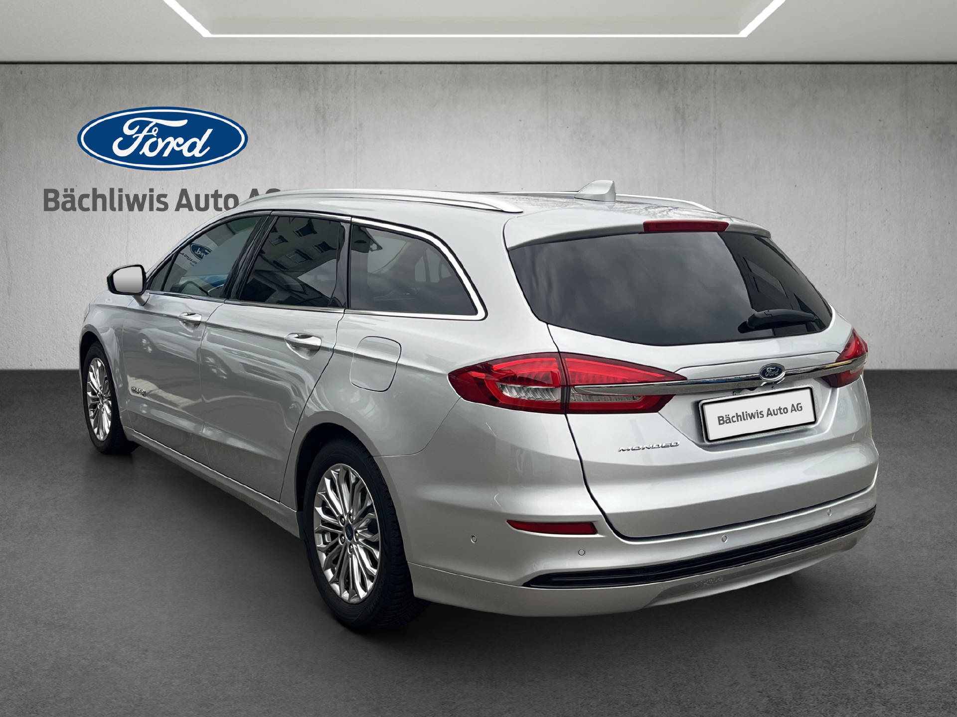 FORD Mondeo Station Wagon 2.0 HEV 187 Titanium-image-2