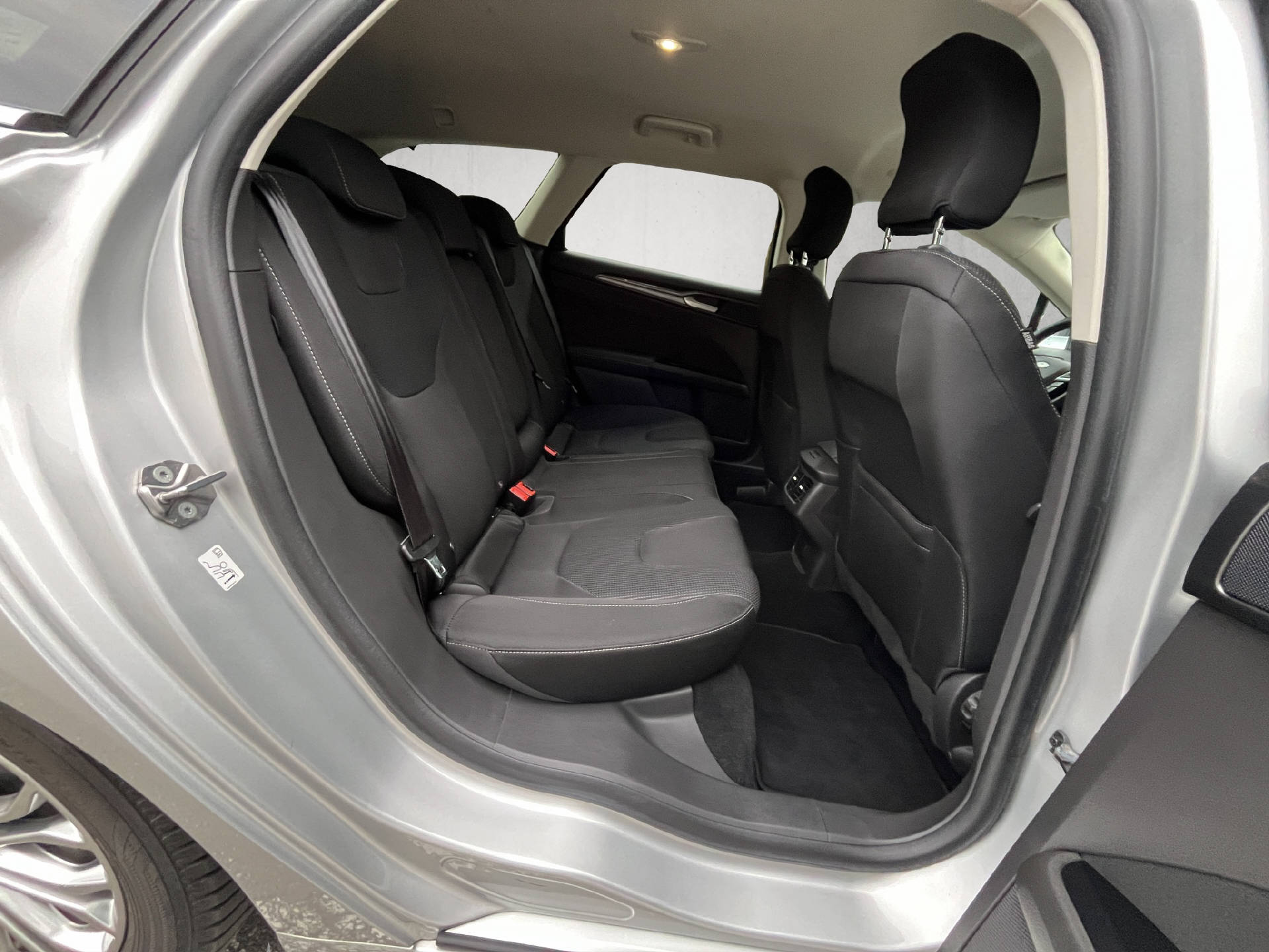 FORD Mondeo Station Wagon 2.0 HEV 187 Titanium-image-19
