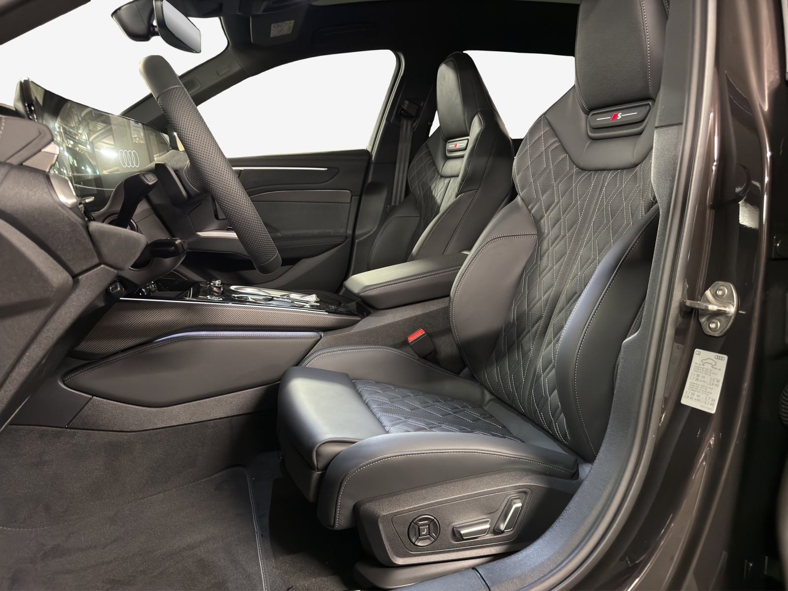 AUDI A6 Avant TFSI quattro 270 kW S tronic-image-7