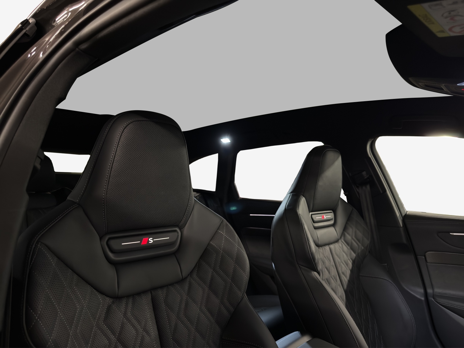 AUDI A6 Avant TFSI quattro 270 kW S tronic-image-14