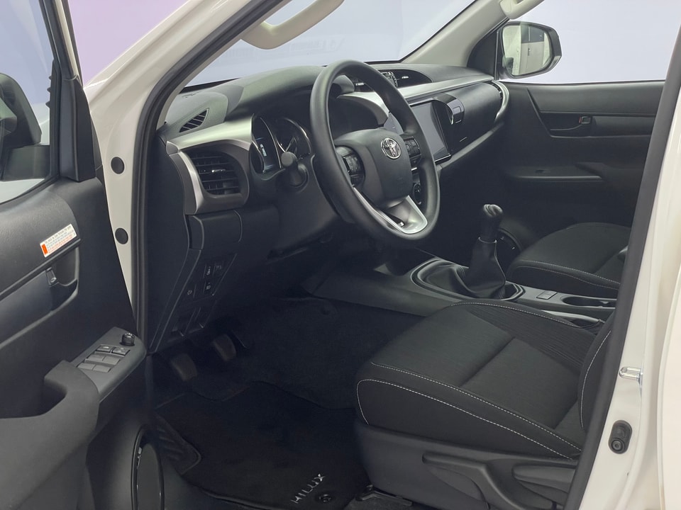 Hilux Double Cab 2.8 D 204 Comfort 4x4