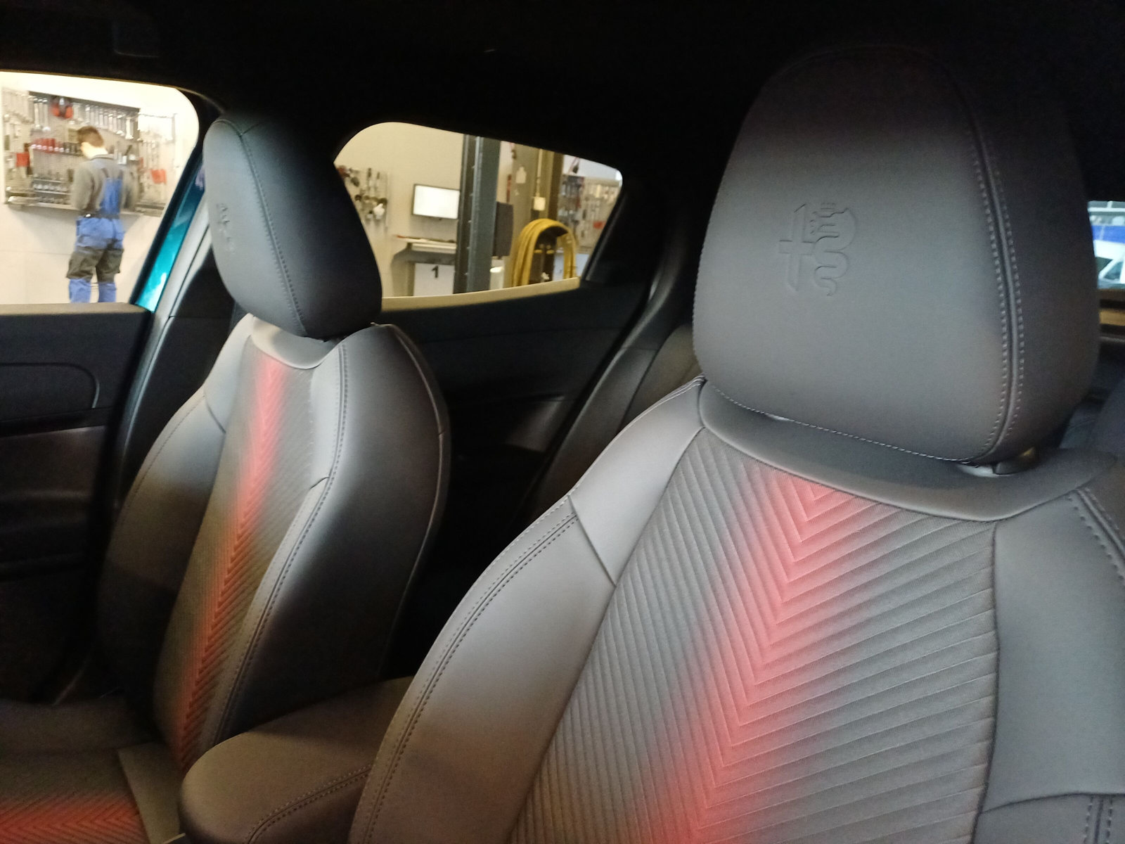 ALFA ROMEO Junior 1.2 Ibrida Q4-image-6