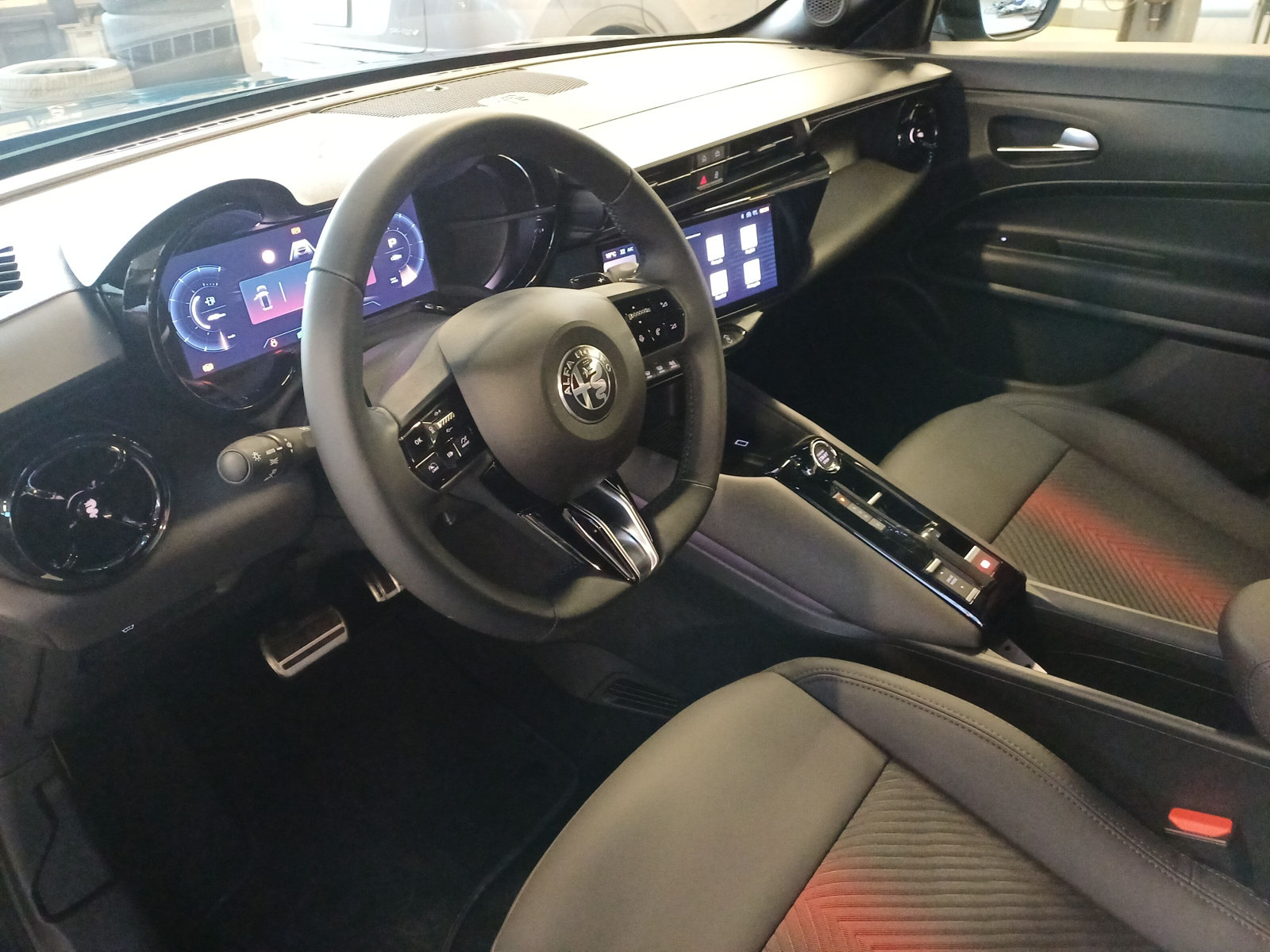 ALFA ROMEO Junior 1.2 Ibrida Q4-image-5