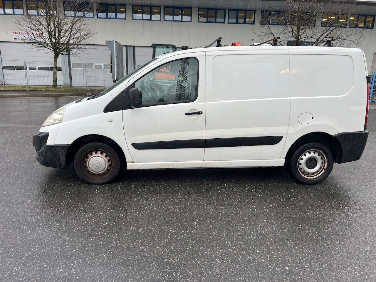 PEUGEOT Expert 2.0 HDi 229 L1H1-image-2