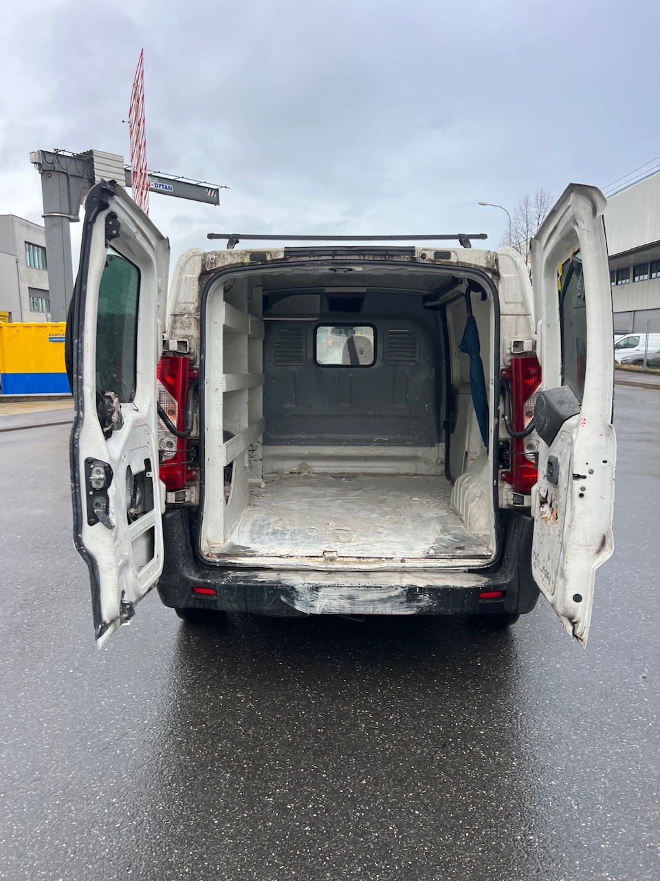 PEUGEOT Expert 2.0 HDi 229 L1H1-image-15