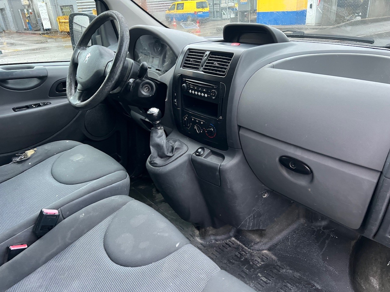 PEUGEOT Expert 2.0 HDi 229 L1H1-image-11