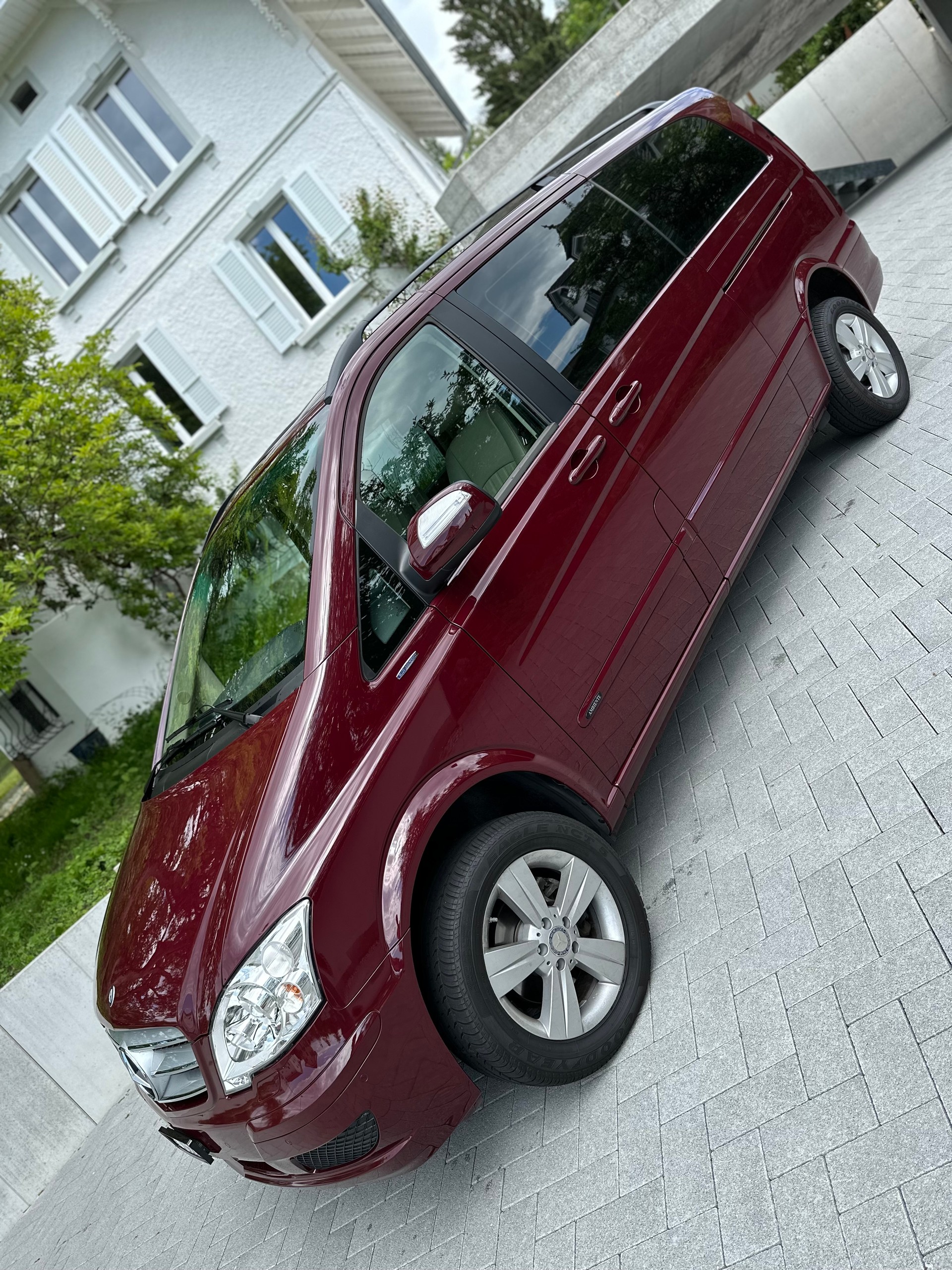 MERCEDES-BENZ Viano 2.2 CDI Blue Eff. Ambiente Ed. EL 4Matic A-image-2