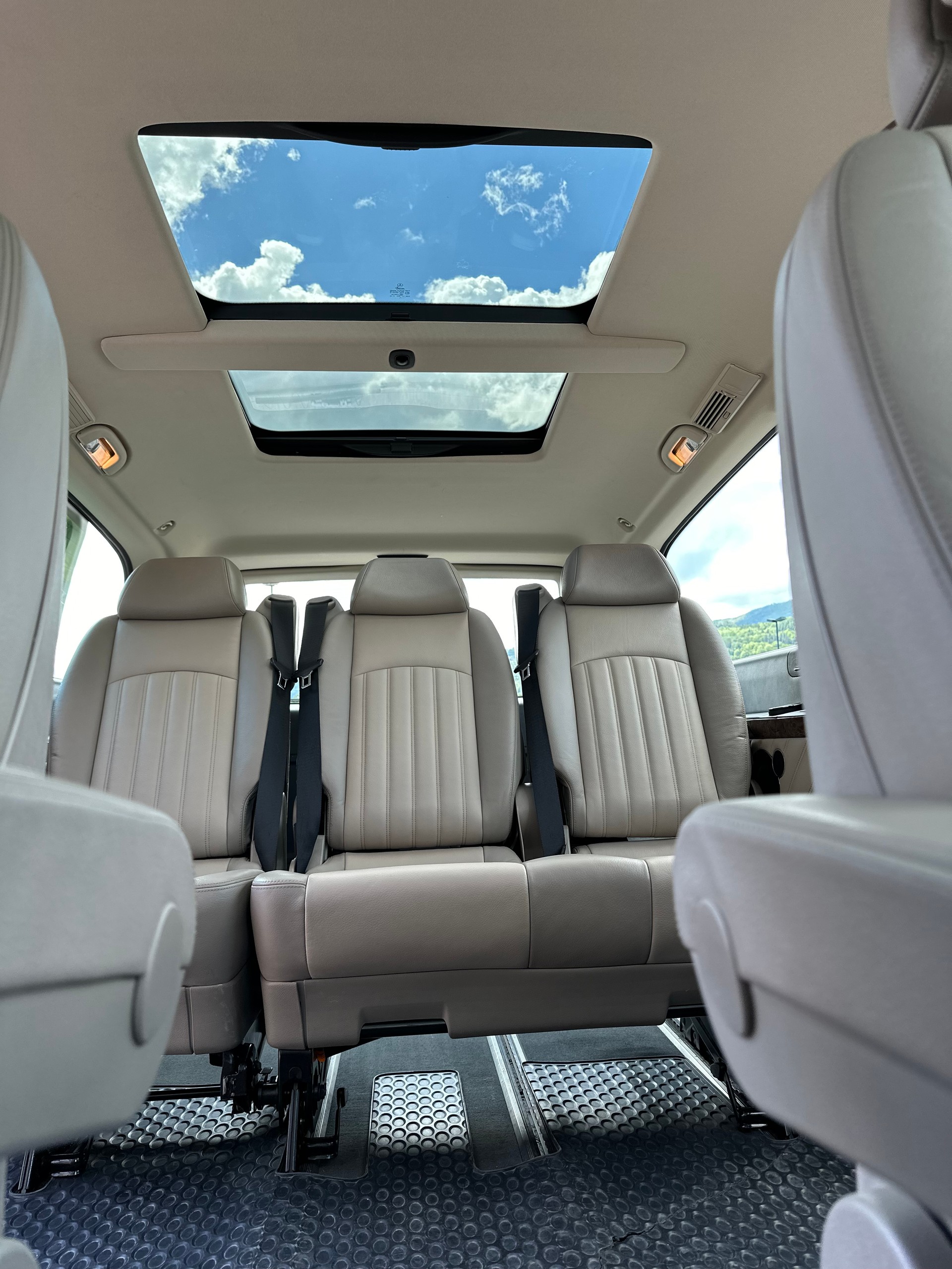 MERCEDES-BENZ Viano 2.2 CDI Blue Eff. Ambiente Ed. EL 4Matic A-image-6