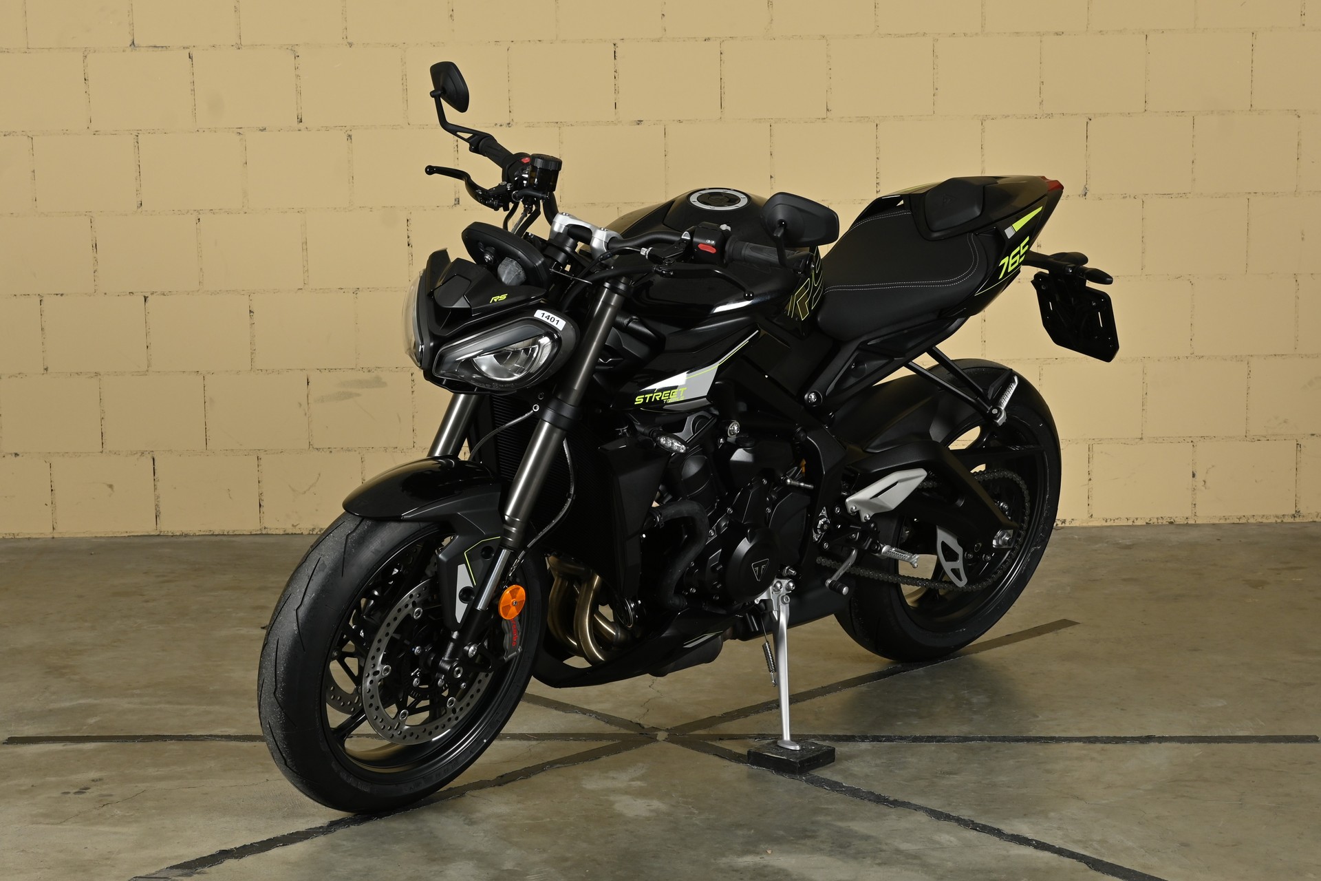 TRIUMPH Street Triple 765 RS-showroom-element-2
