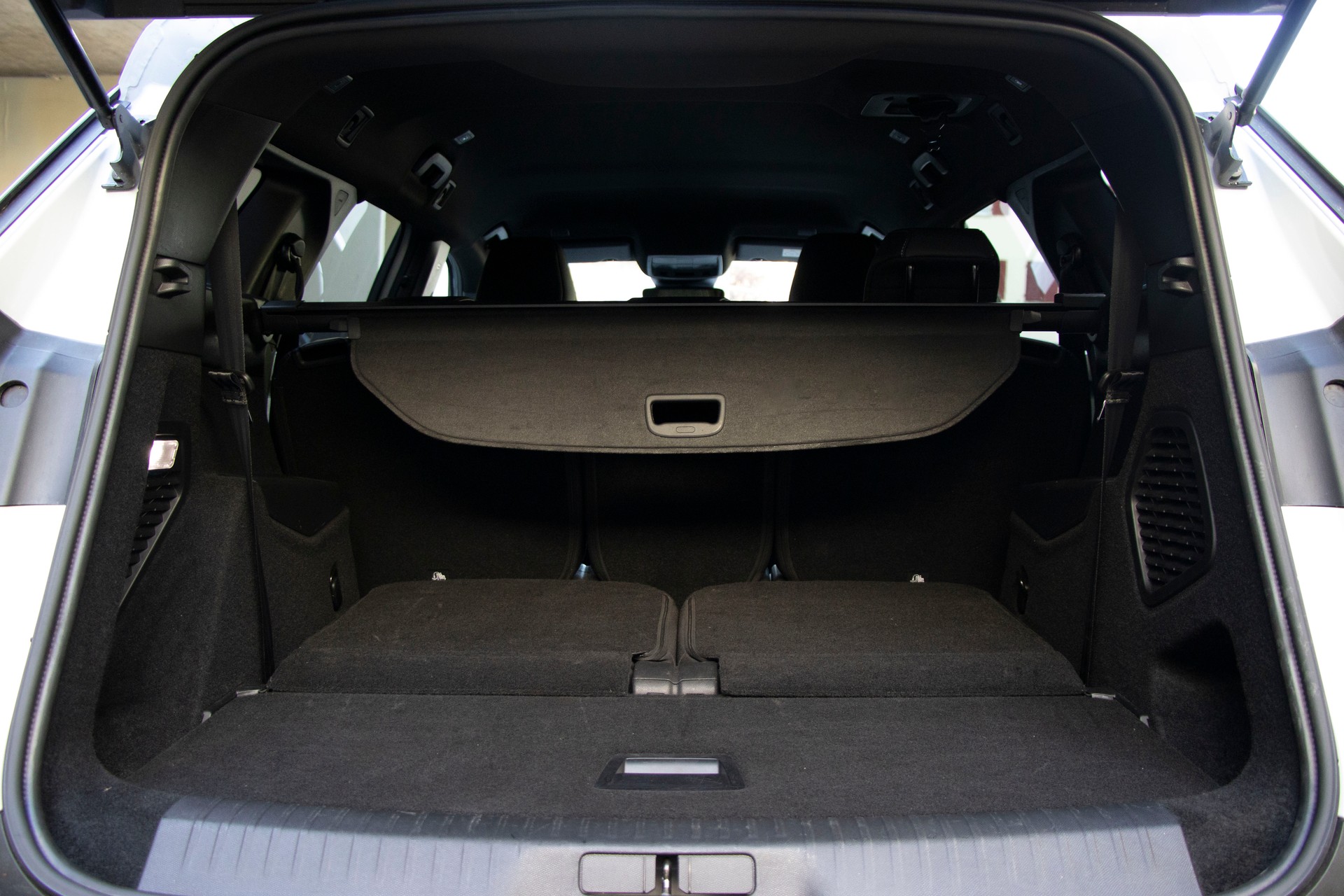 PEUGEOT 5008 145 Hybrid e-DCS6 Allure-image-10