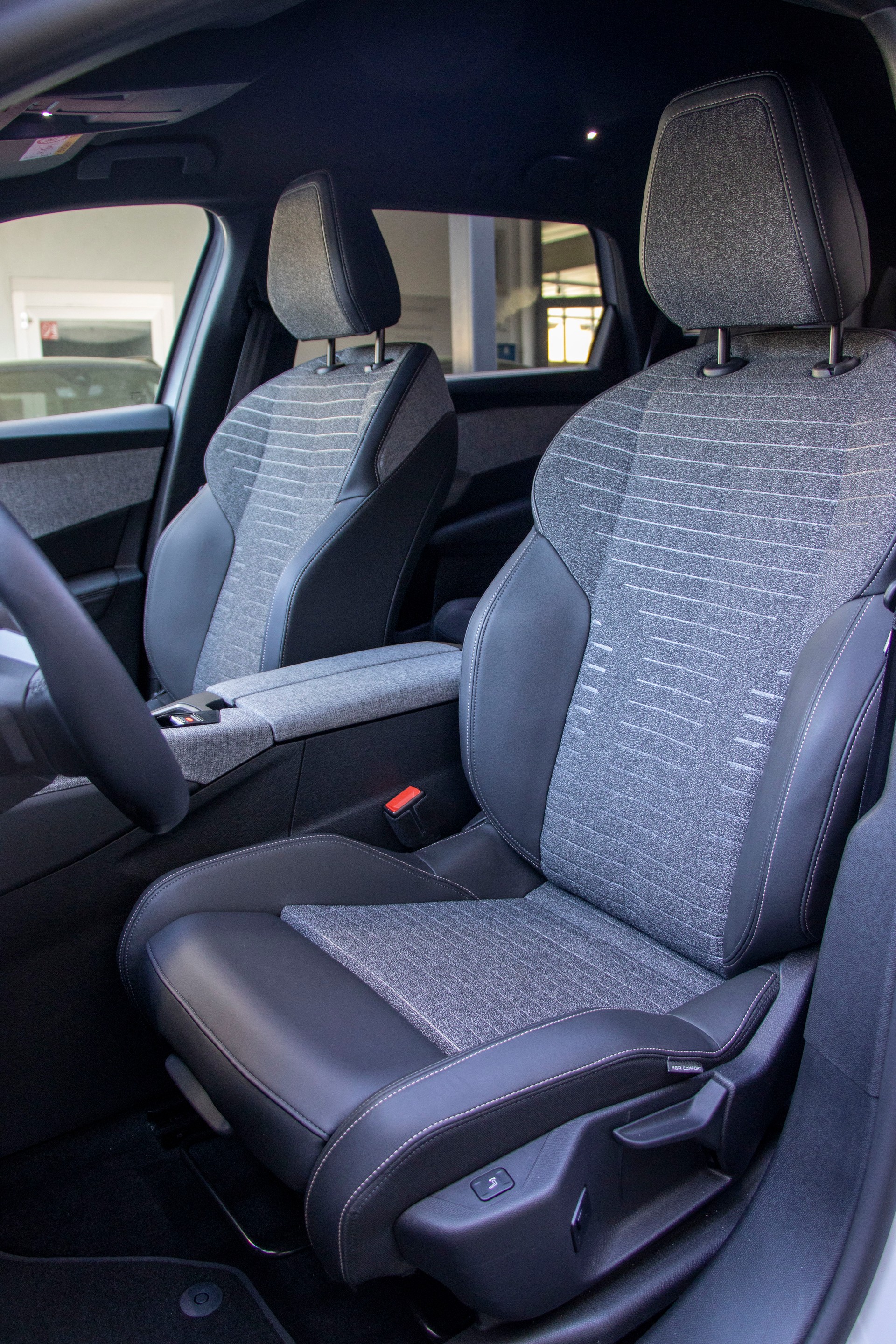 PEUGEOT 5008 145 Hybrid e-DCS6 Allure-image-8