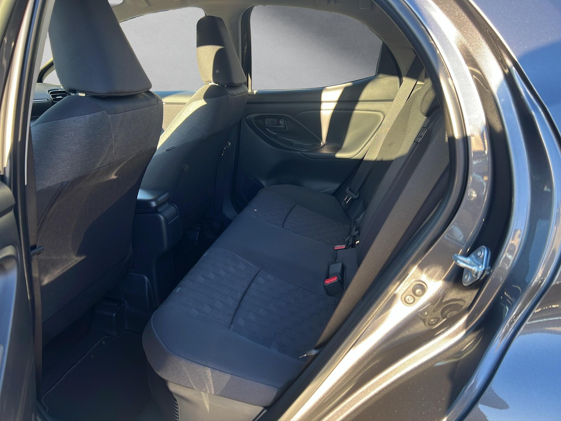 TOYOTA Yaris 1.5 VVT-i HSD Trend-image-7