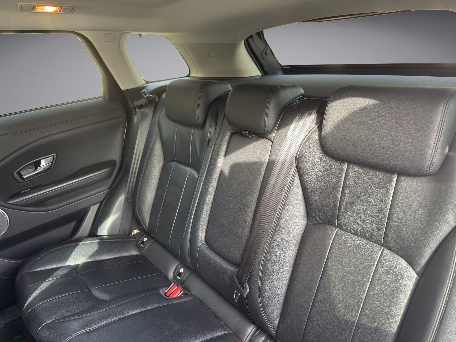 LAND ROVER Range Rover Evoque 2.0 TD4 SE-image-11