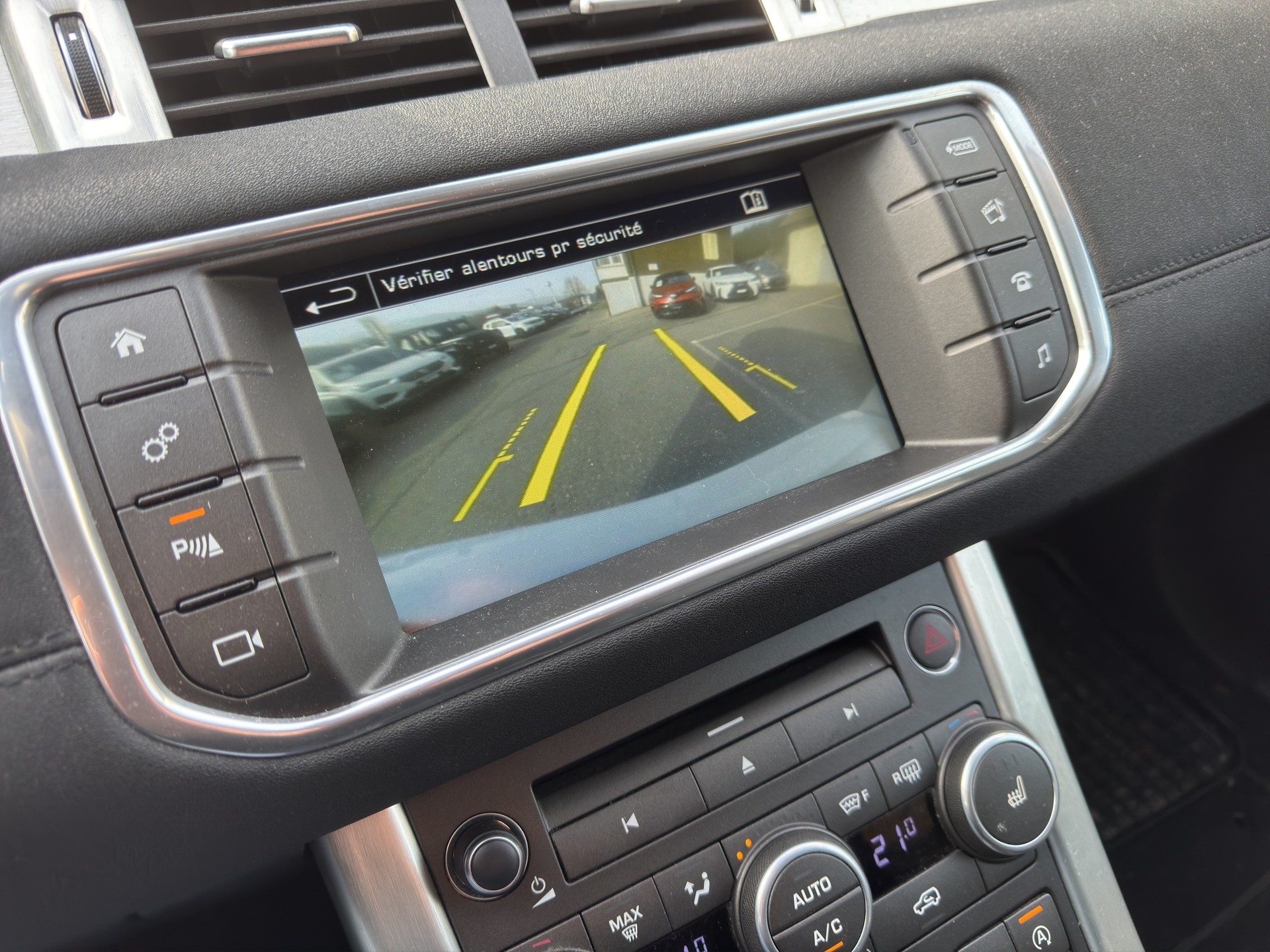 LAND ROVER Range Rover Evoque 2.0 TD4 SE-image-9