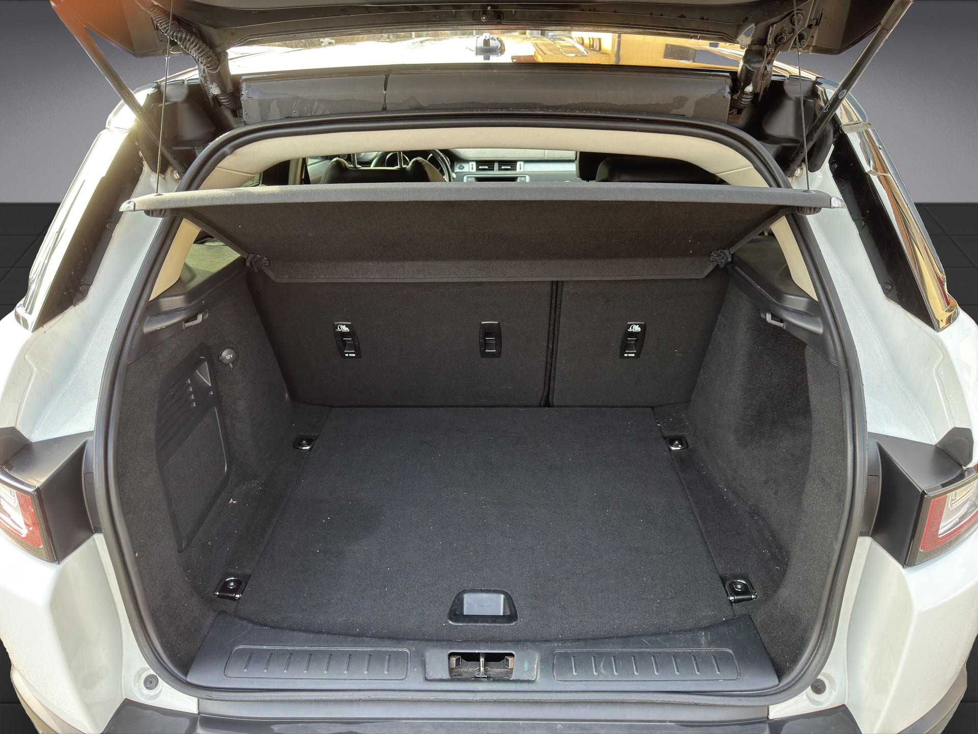LAND ROVER Range Rover Evoque 2.0 TD4 SE-image-5
