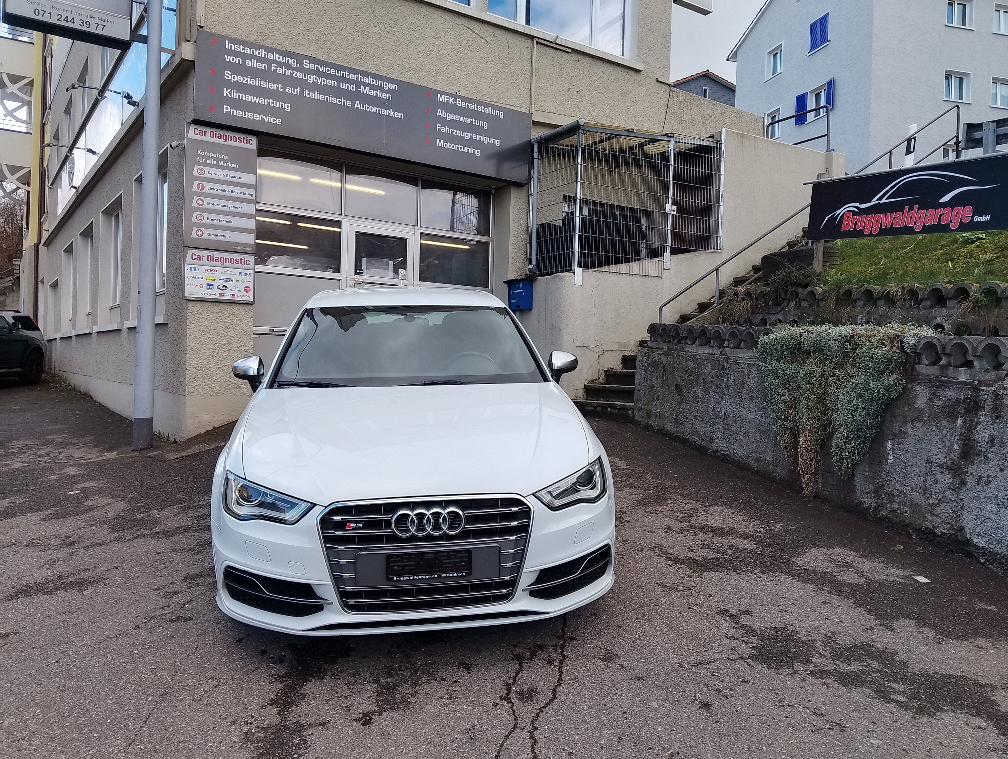 Car photo