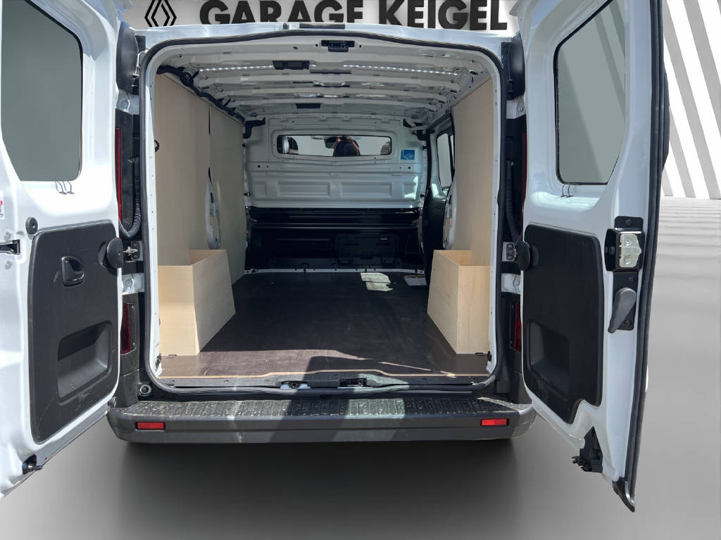 RENAULT Trafic Kaw. 3.0 t L2 H1 2.0 dCi Blue 150 Advance-image-4