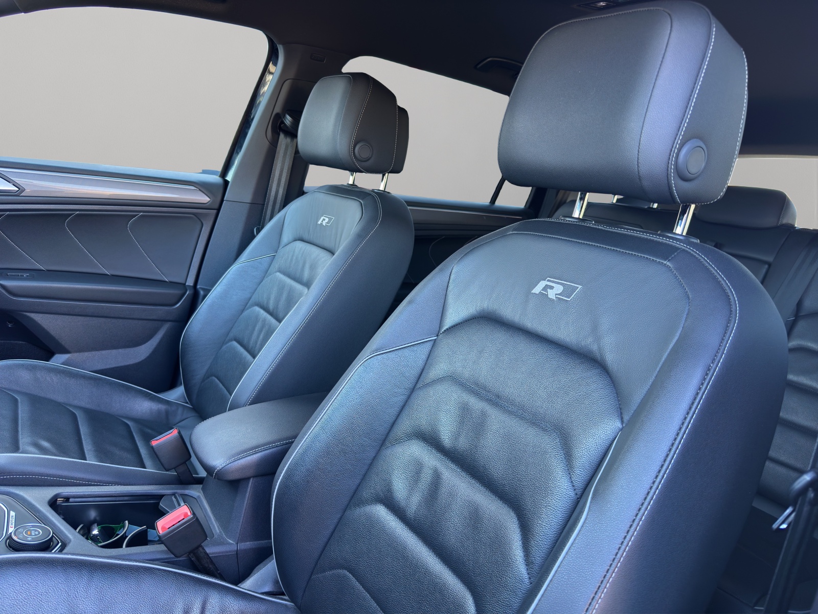 VW Tiguan Allspace 2.0 TDI SCR Highline 4Motion DSG-image-13
