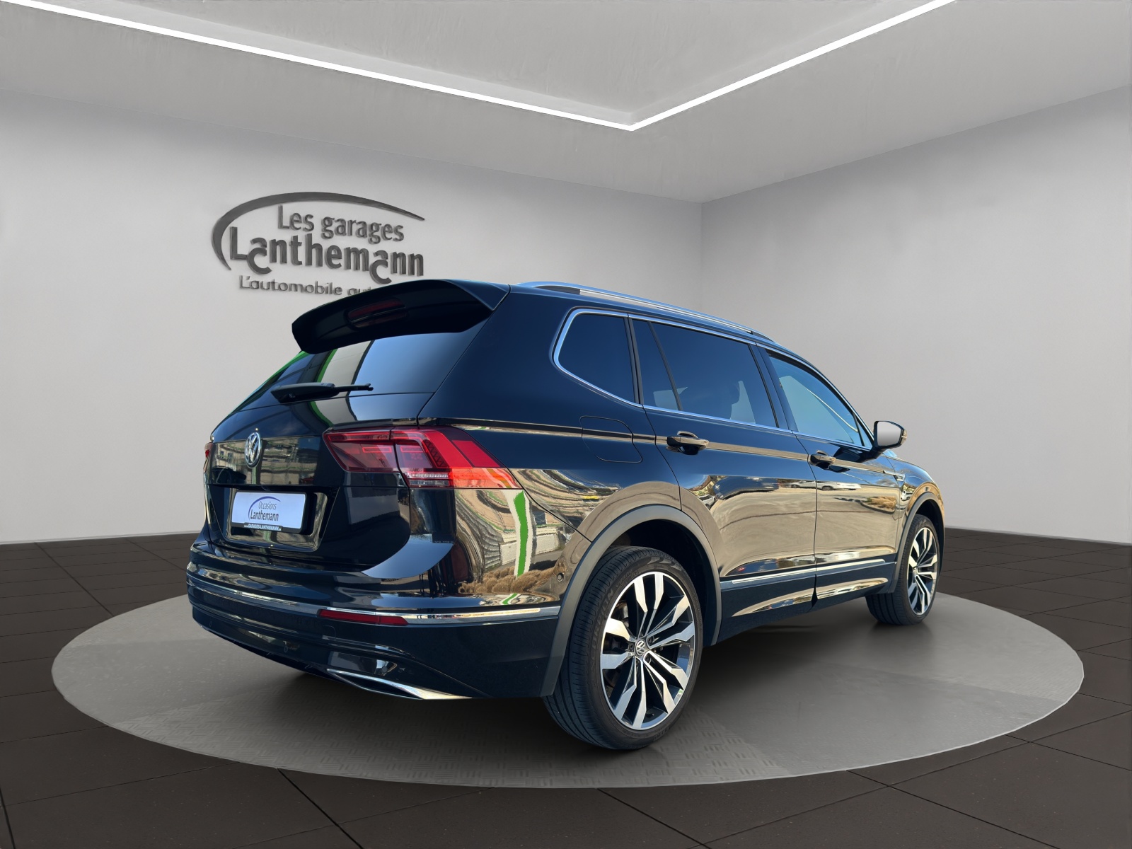 VW Tiguan Allspace 2.0 TDI SCR Highline 4Motion DSG-image-4