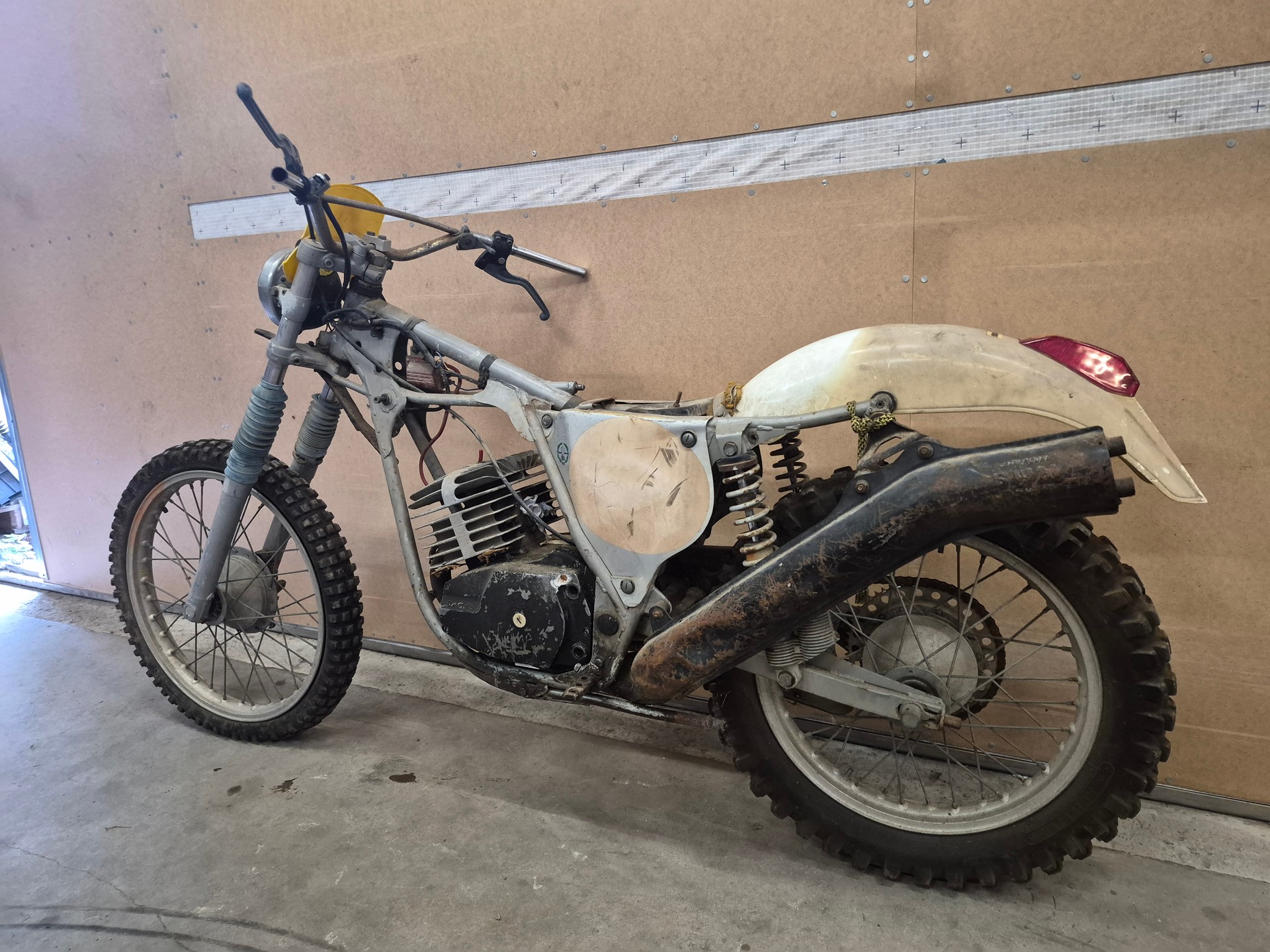 SWM 125-image-1