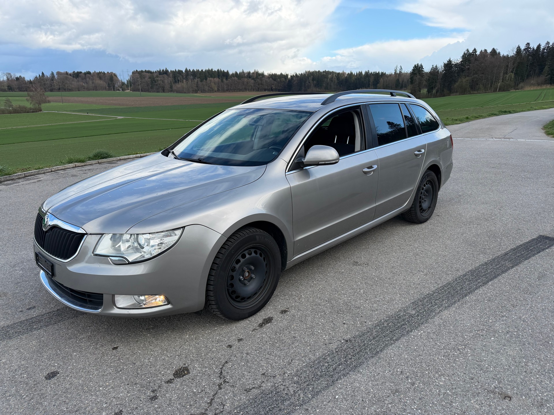 SKODA Superb Combi 1.8 TSI Elegance 4x4-image-1
