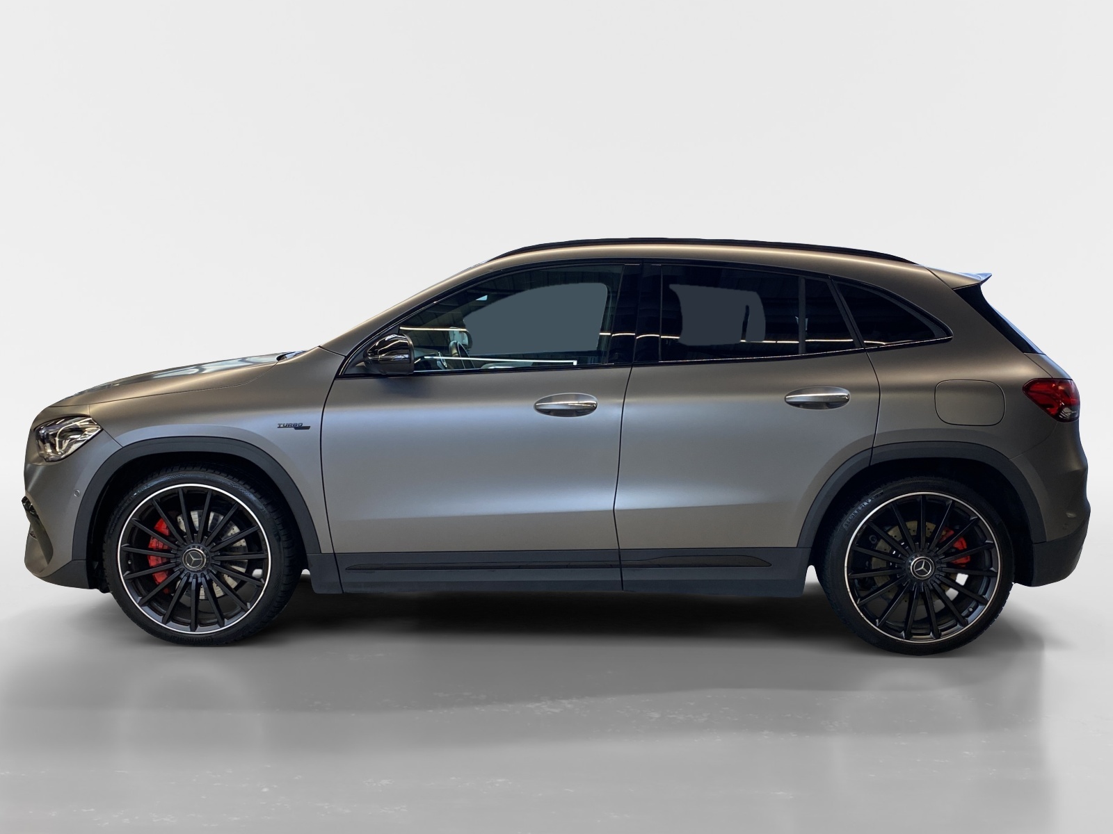 MERCEDES-BENZ GLA 35 AMG 4MATIC-image-2