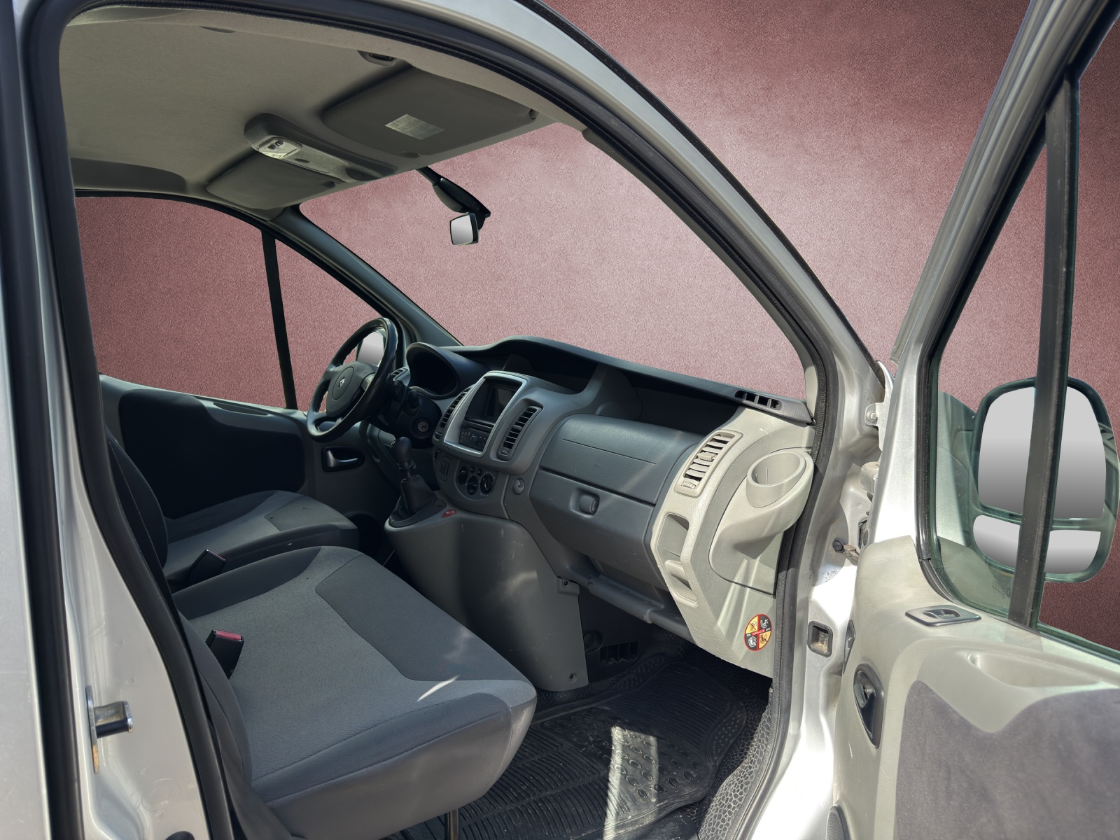 RENAULT Trafic 2.0dCi Eco Passenger Authentique-image-11