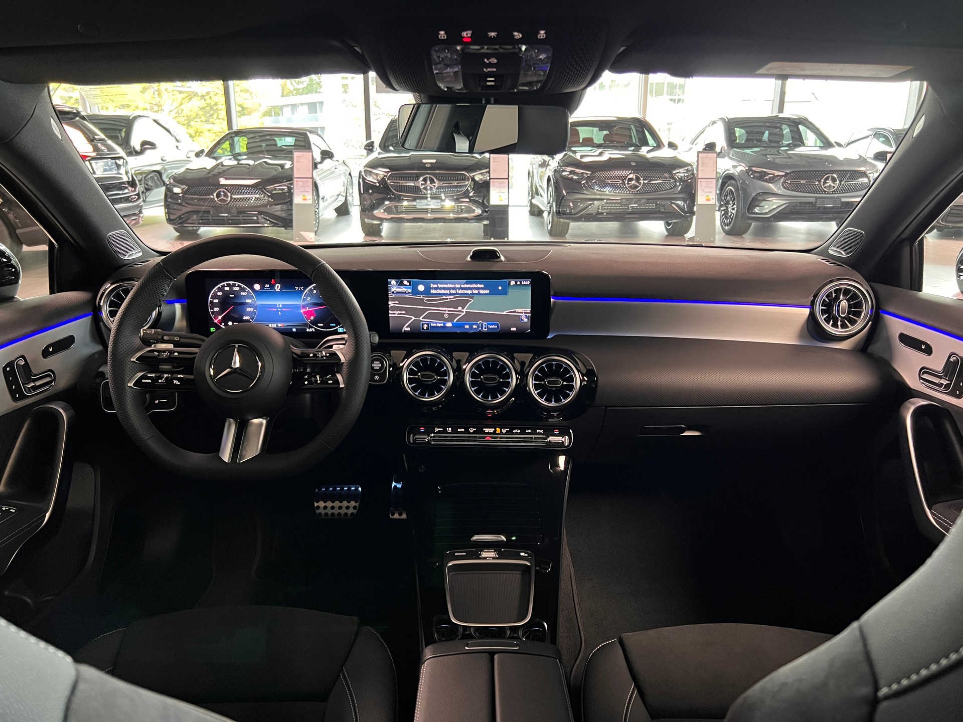MERCEDES-BENZ A 250 4Matic 8G-DCT-image-9