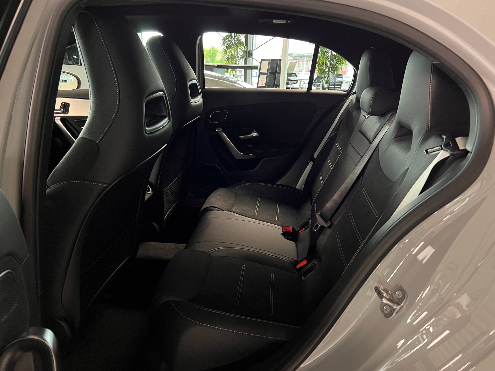MERCEDES-BENZ A 250 4Matic 8G-DCT-image-6