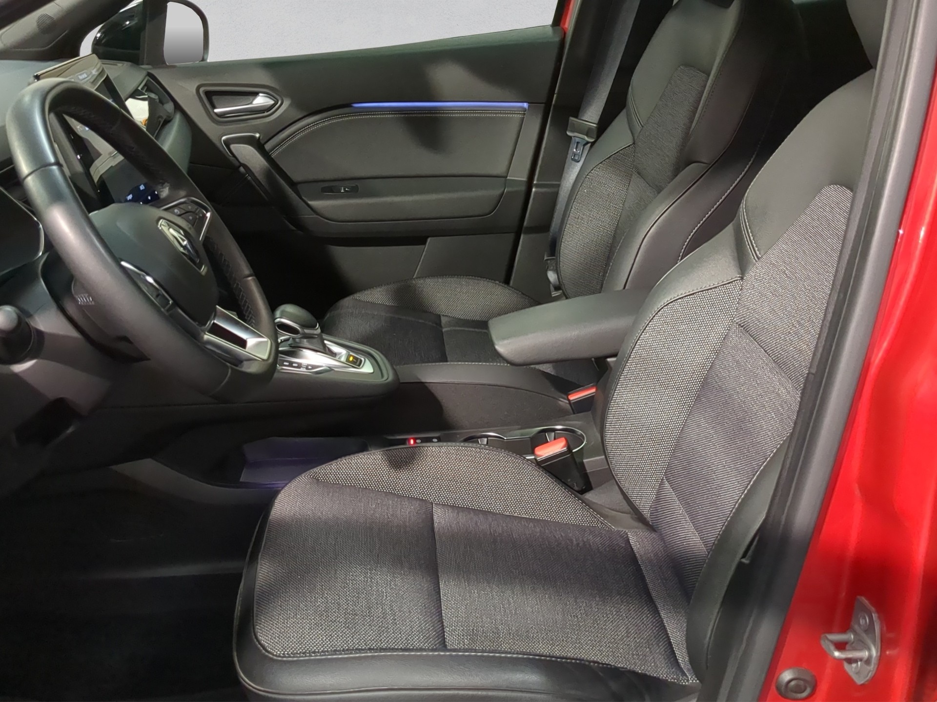 RENAULT Captur 1.6 E-Tech 145 Rive Gauche DHT-image-8