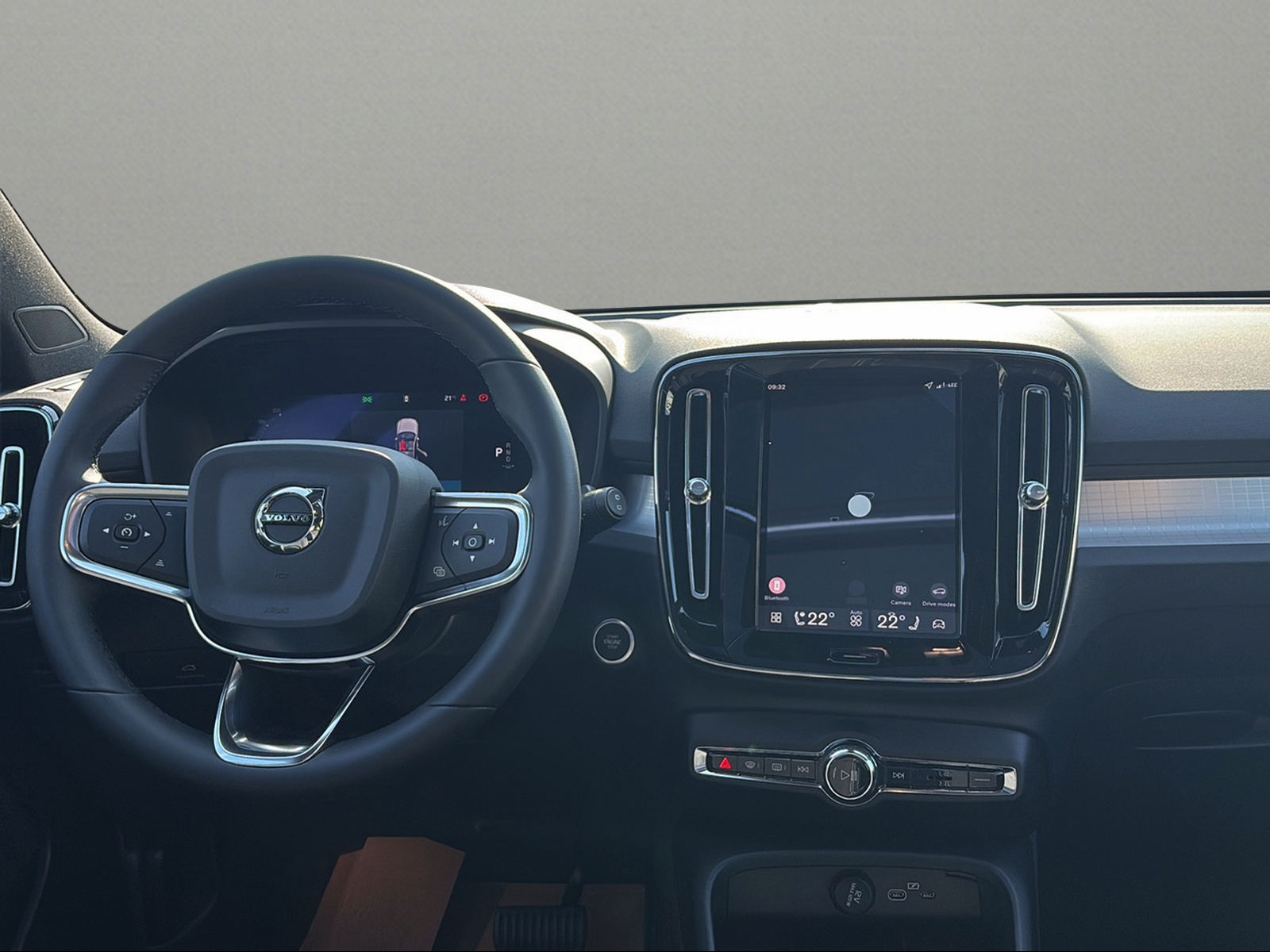 VOLVO XC40 B3 Benzin Mild Hybrid Plus Dark DCT-image-12