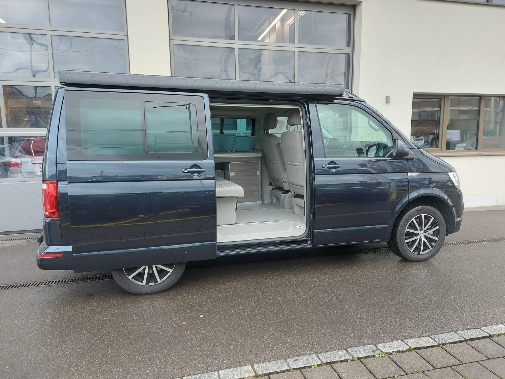 VW T6 California 3000 2.0 TDI 150 Oc. Liberty DSG 4m-image-2
