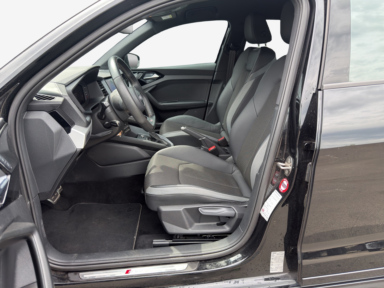 AUDI A1 allstreet 30 TFSI Attraction S-tronic-image-7