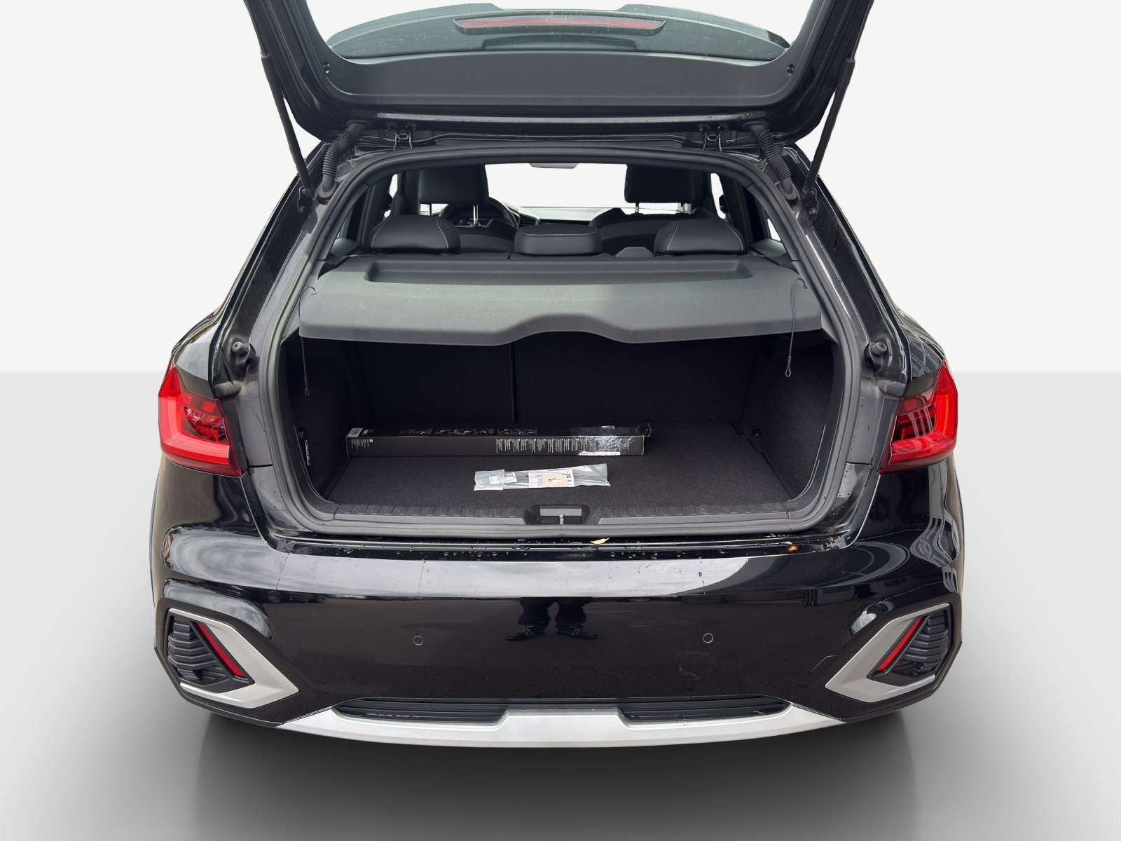 AUDI A1 allstreet 30 TFSI Attraction S-tronic-image-12
