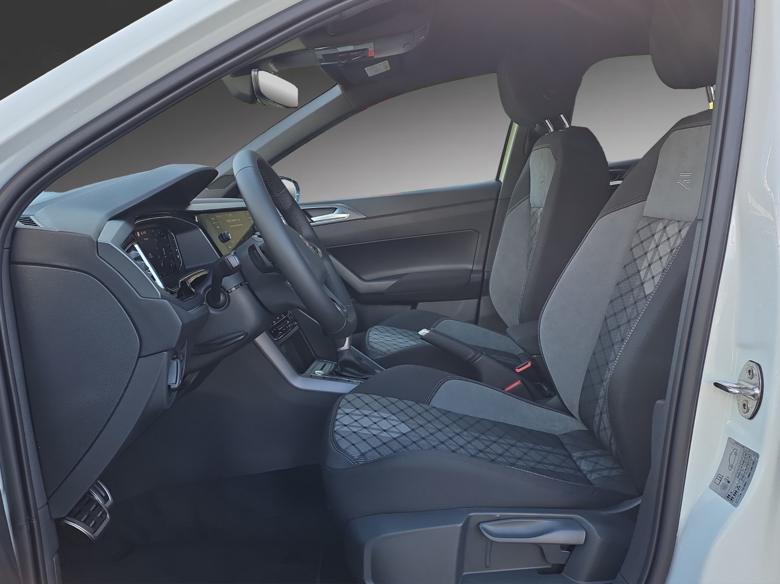 VW Polo 1.0 TSI R-Line DSG-image-5