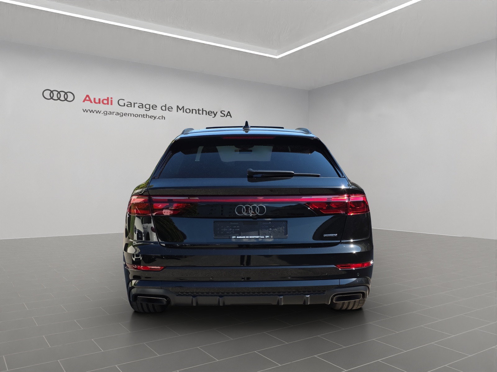 AUDI Q8 SUV TFSI e quattro 290 kW Attraction tiptronic-image-4