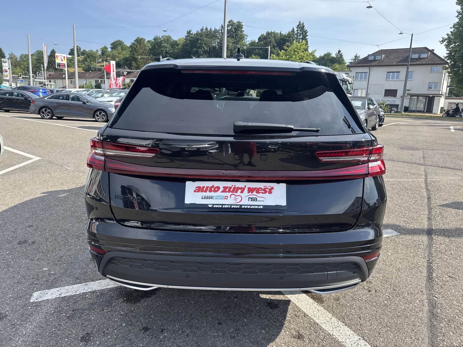 SKODA Kodiaq 2.0 TDi Sportline DSG-Automat 7-Plätzer-image-14