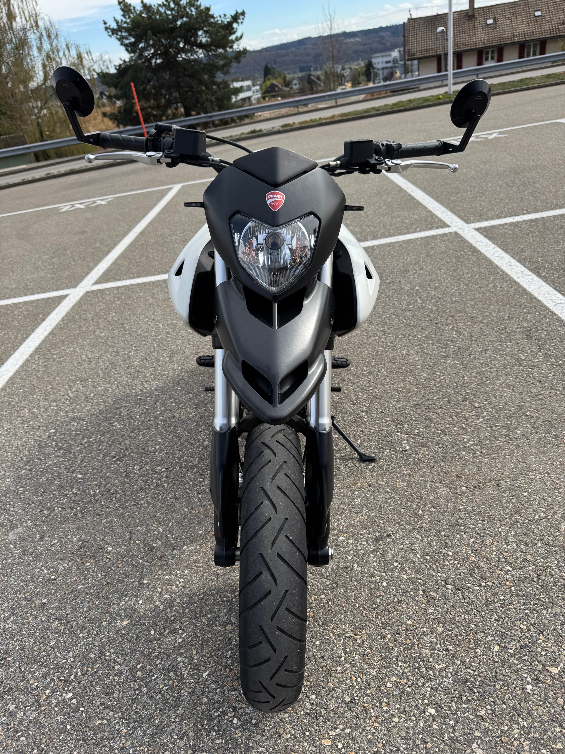 DUCATI Hypermotard 796-image-1