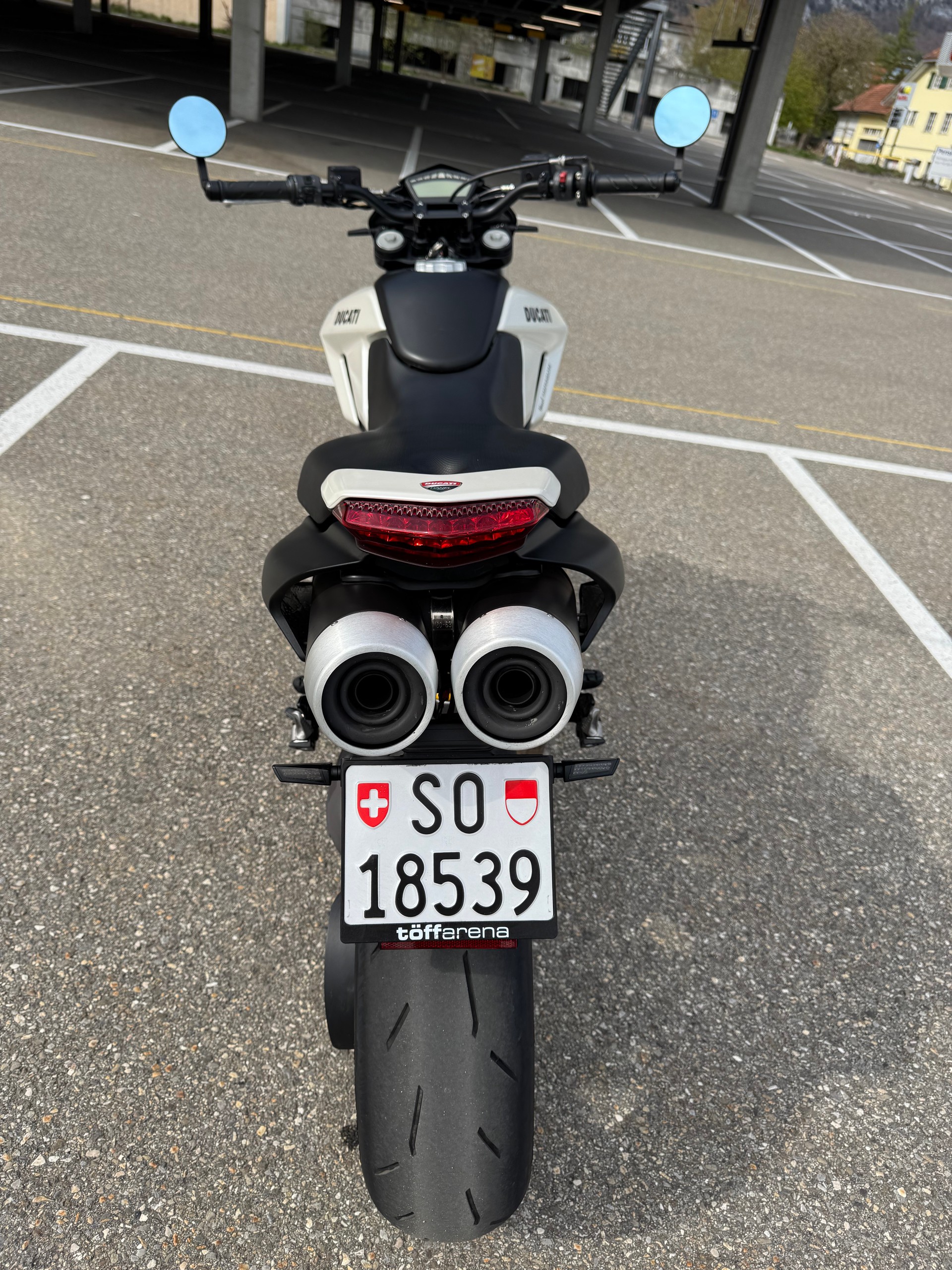 DUCATI Hypermotard 796-image-4