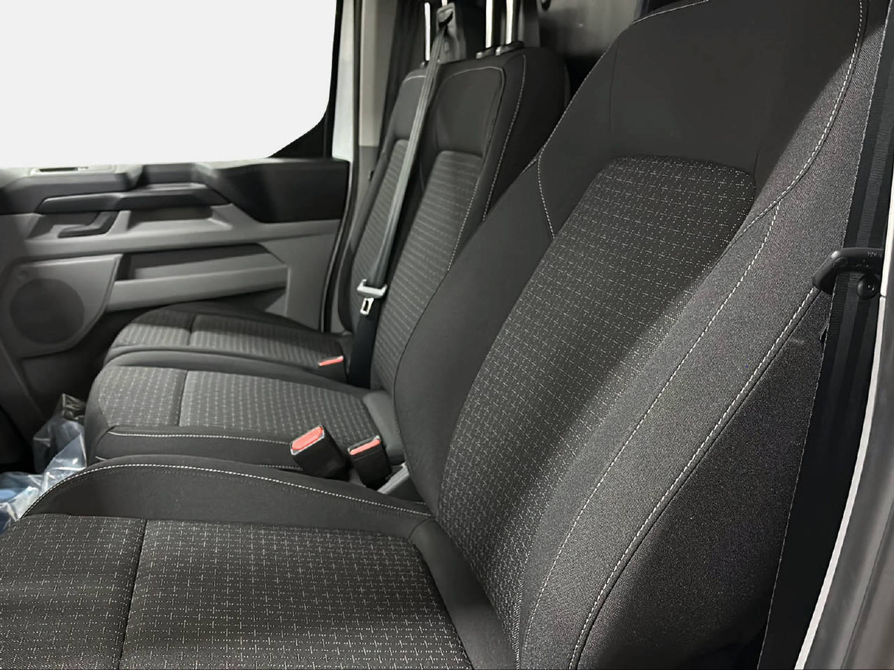 FORD Transit Custom Van 320 L1 2.0 EcoBlue 136 Basis-image-1