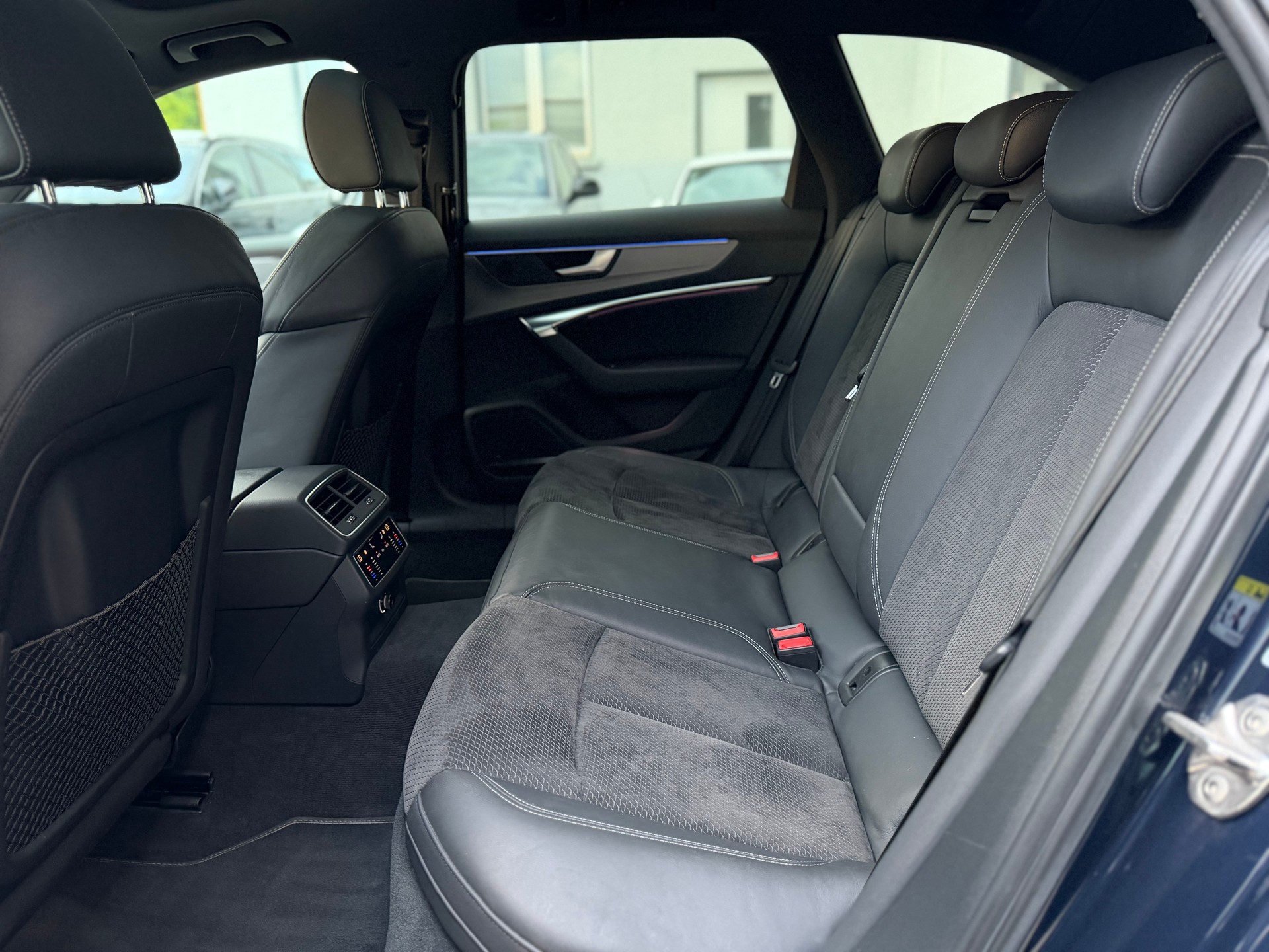 AUDI A6 Avant 55 TFSI Sport quattro S-tronic-image-10