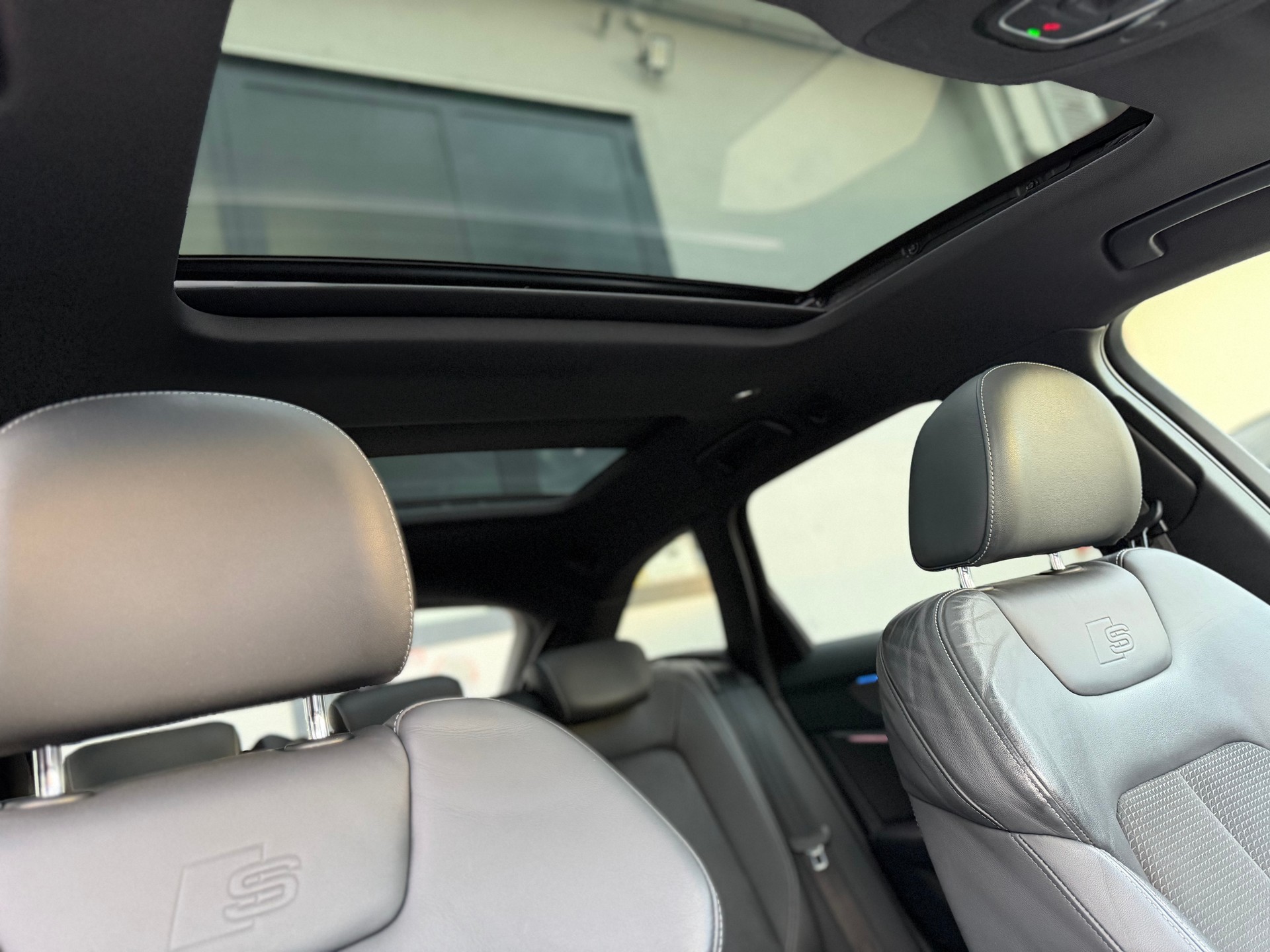 AUDI A6 Avant 55 TFSI Sport quattro S-tronic-image-16