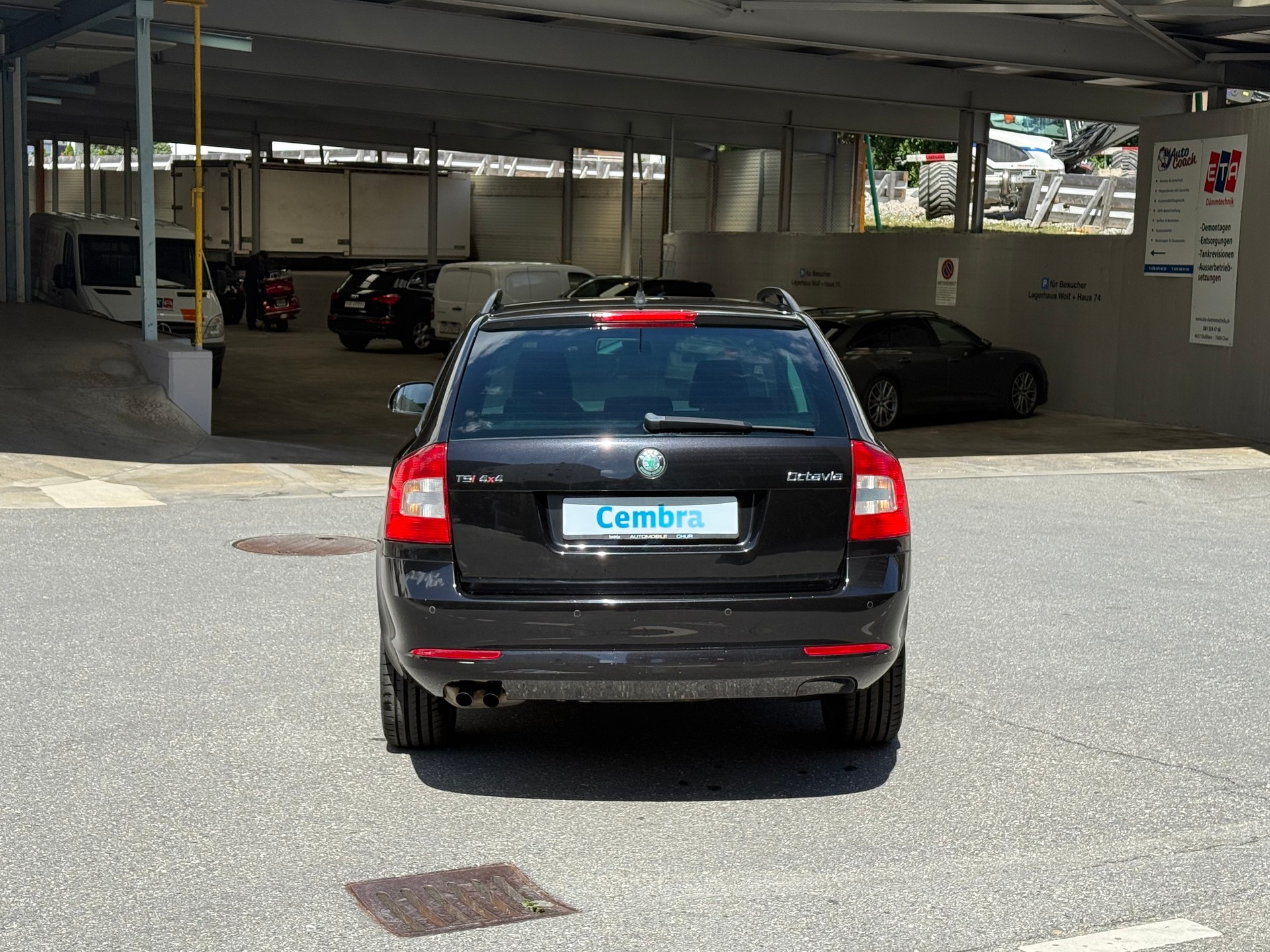 SKODA Octavia Combi 1.8 TSI Stöckli 4x4-image-5