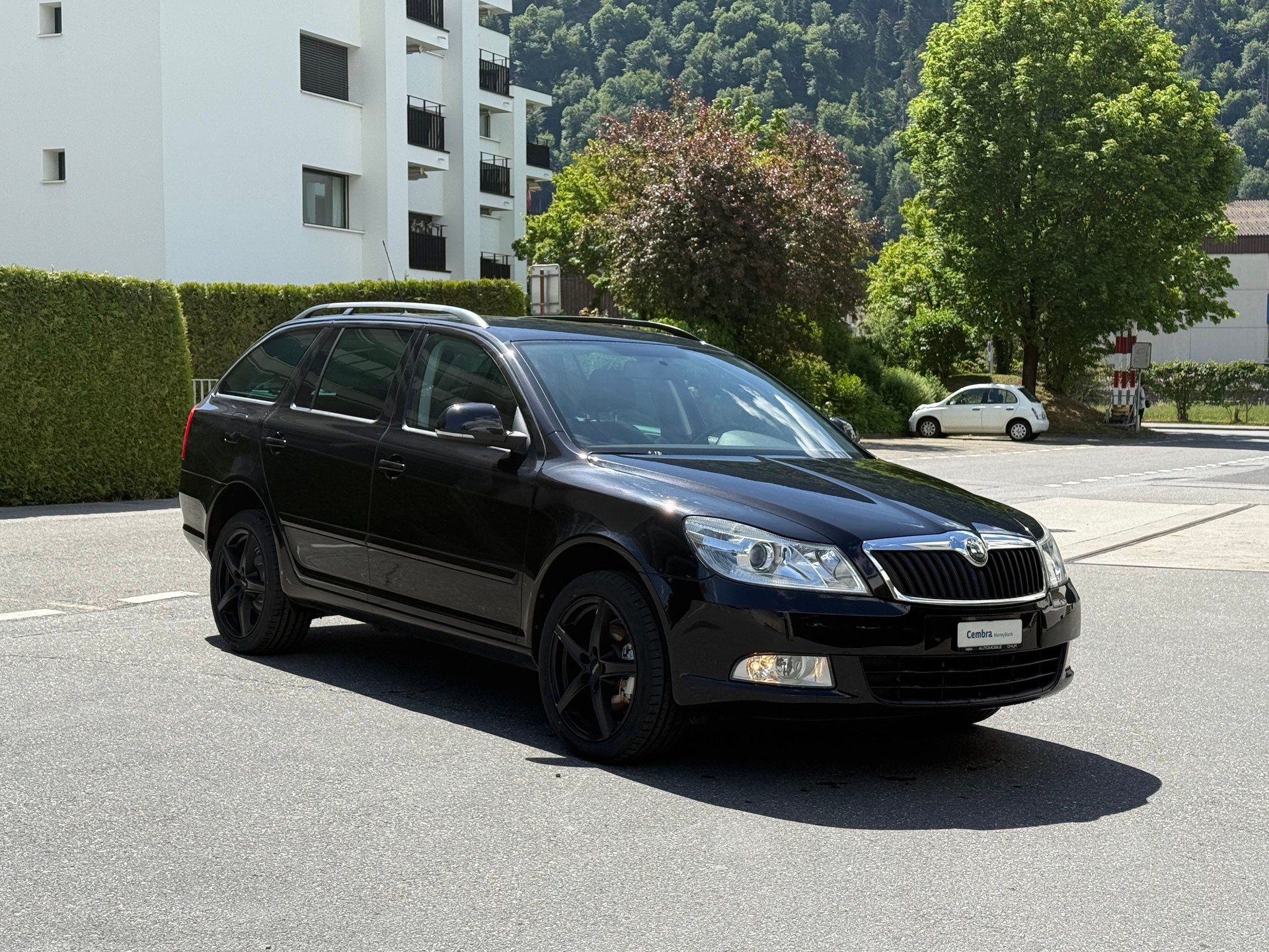SKODA Octavia Combi 1.8 TSI Stöckli 4x4-image-2