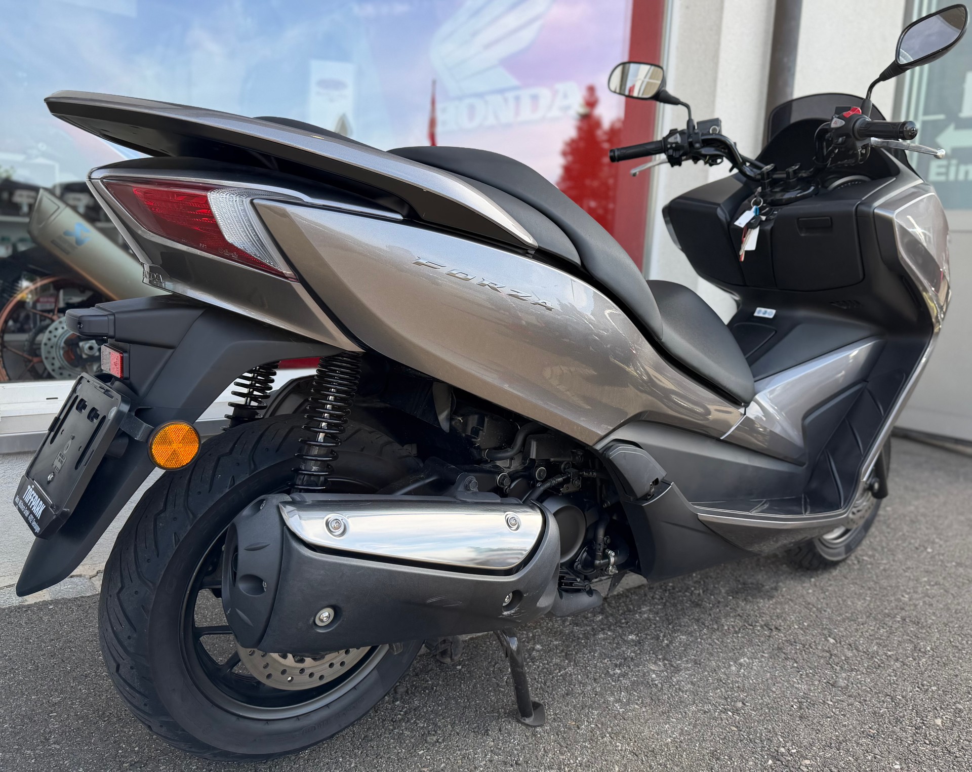 HONDA NSS 300 A ABS-showroom-element-3